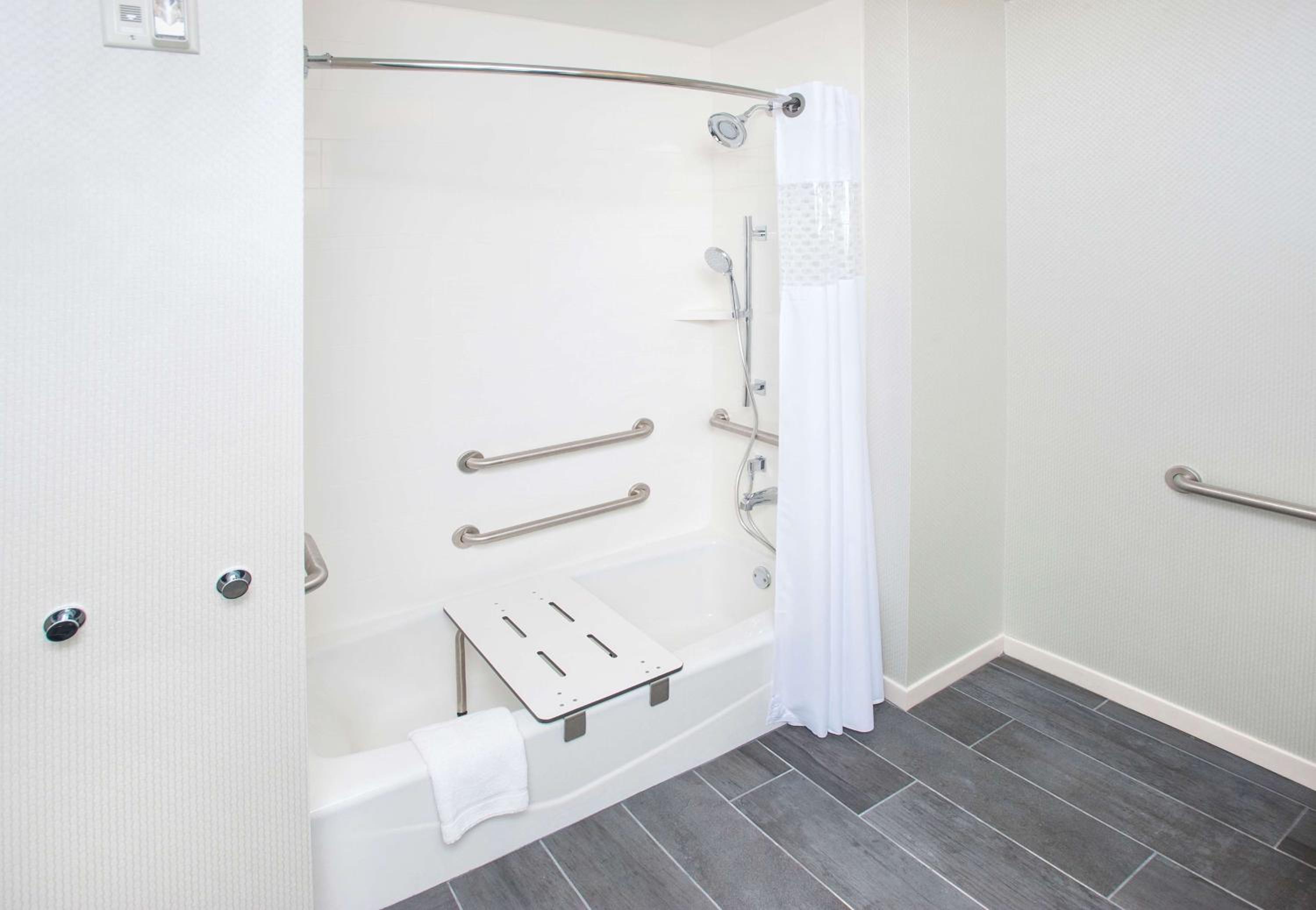 Queen Room with Two Queen Beds - Mobility and Hearing Access/Non-Smoking