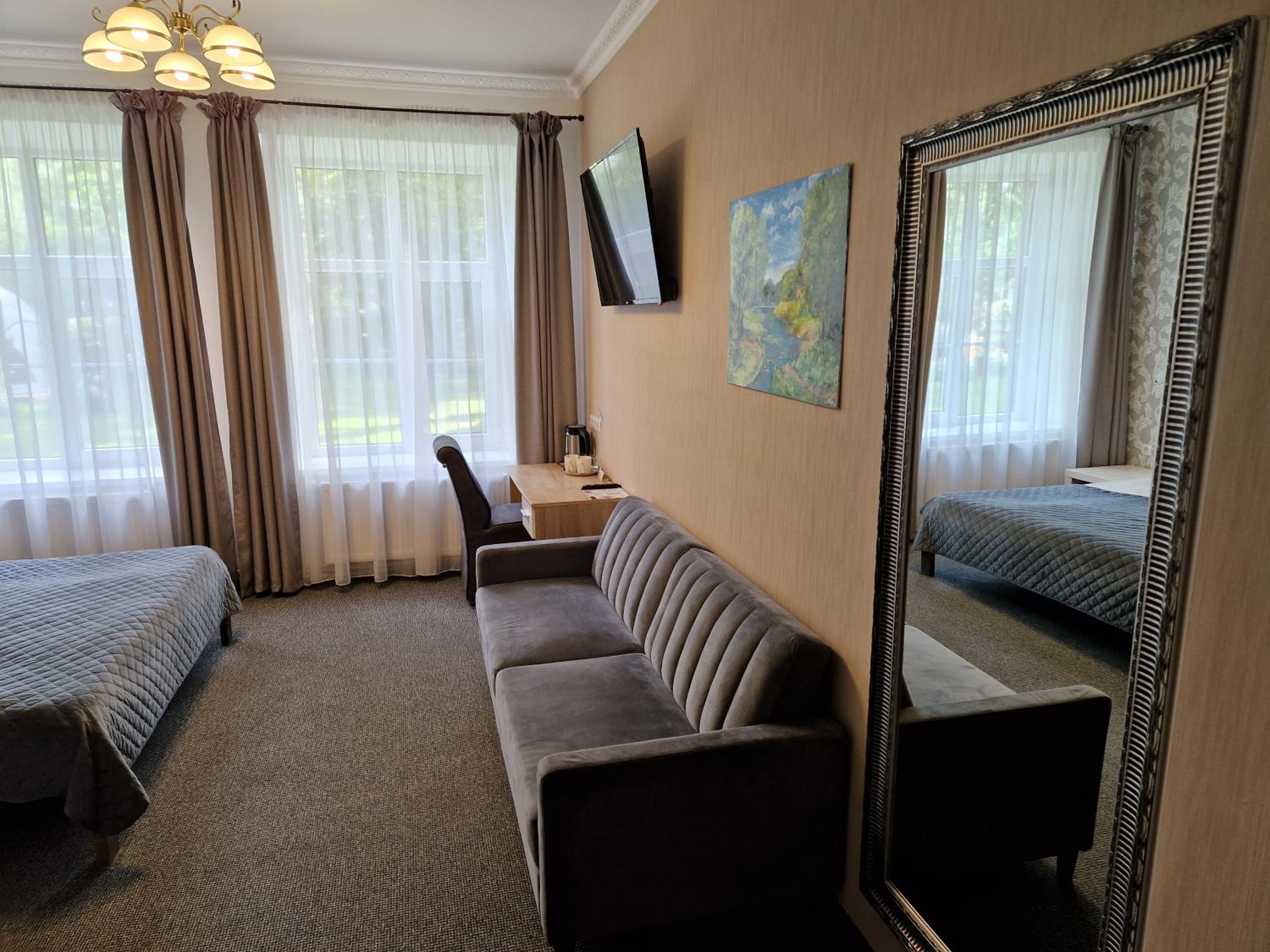 Deluxe Triple Room with Bath - Photo 4