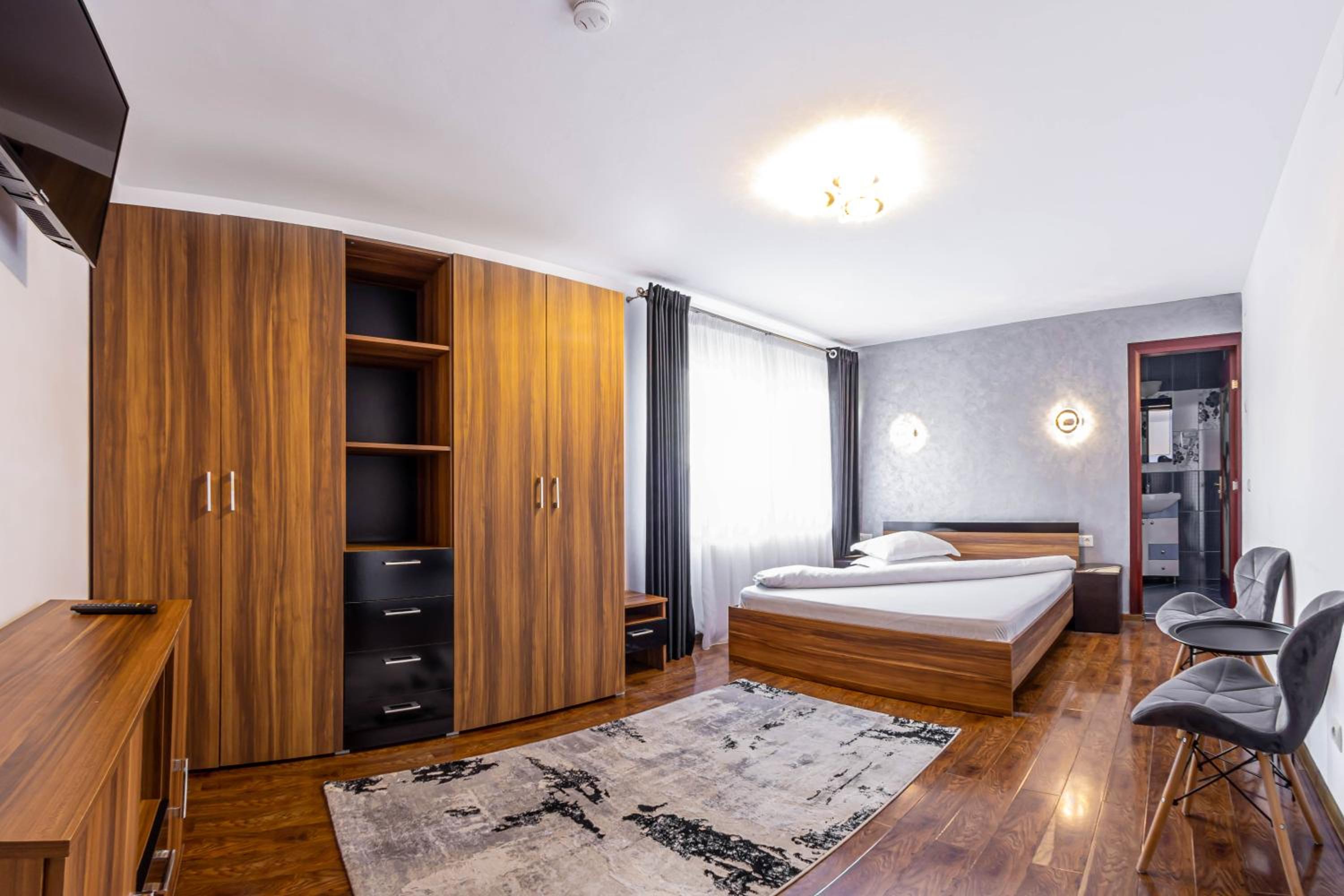 Double Room with Private Bathroom photo 3