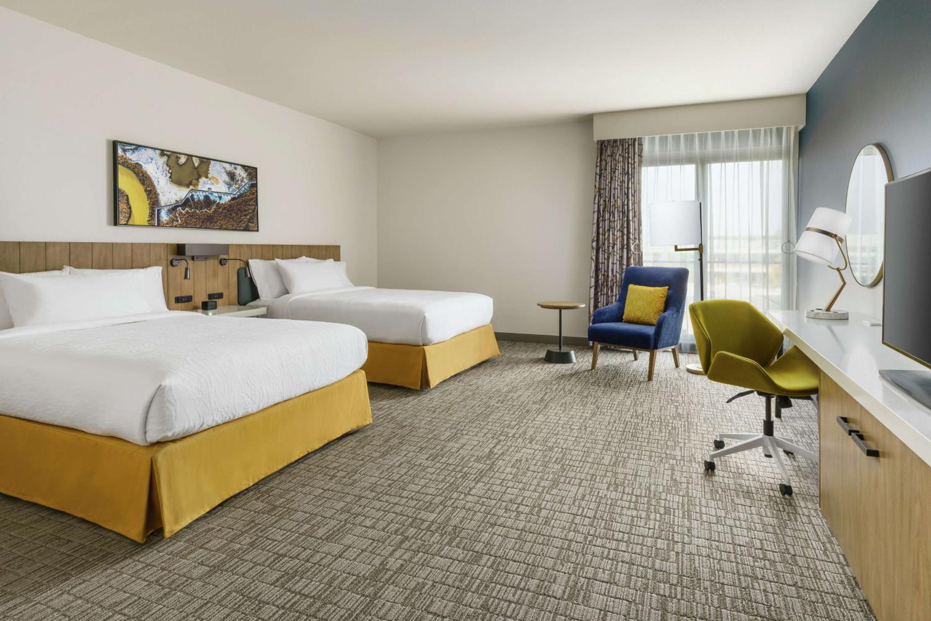 Queen Room with Two Queen Beds - Mobility Access - Photo 3