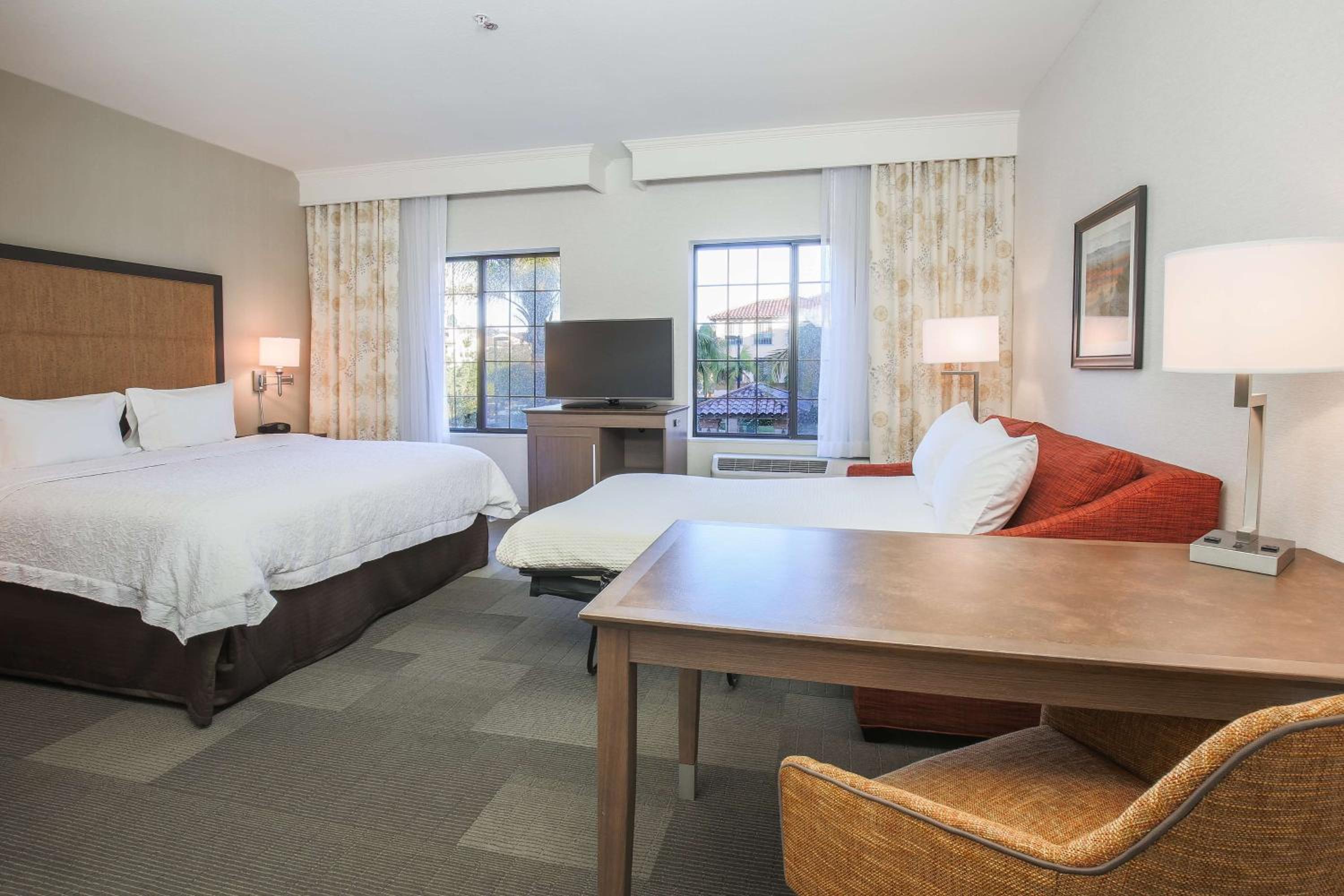 King Studio Suite with Sofa Bed - Non-Smoking - Photo 4
