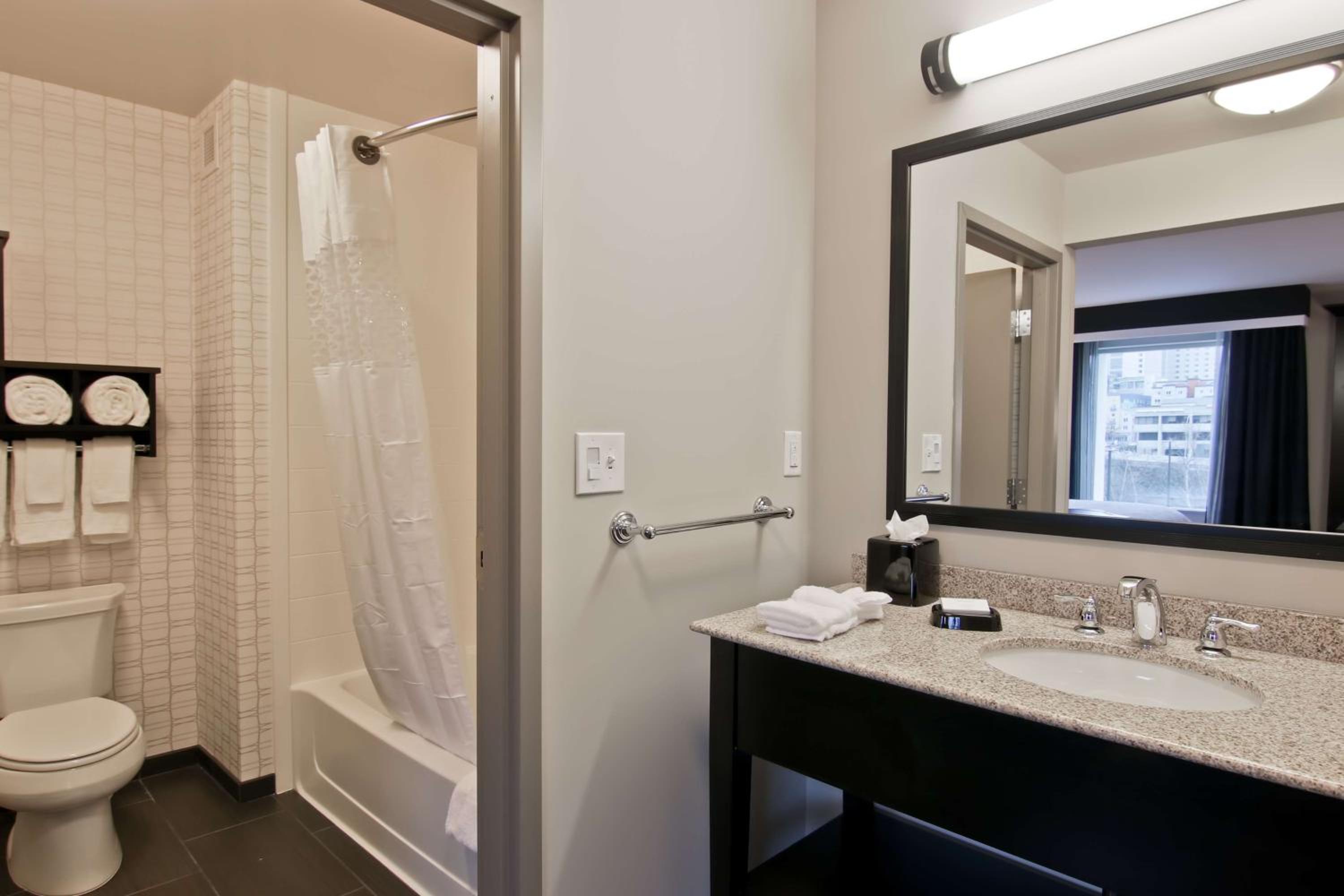 King Studio Suite - Non Smoking photo 2
