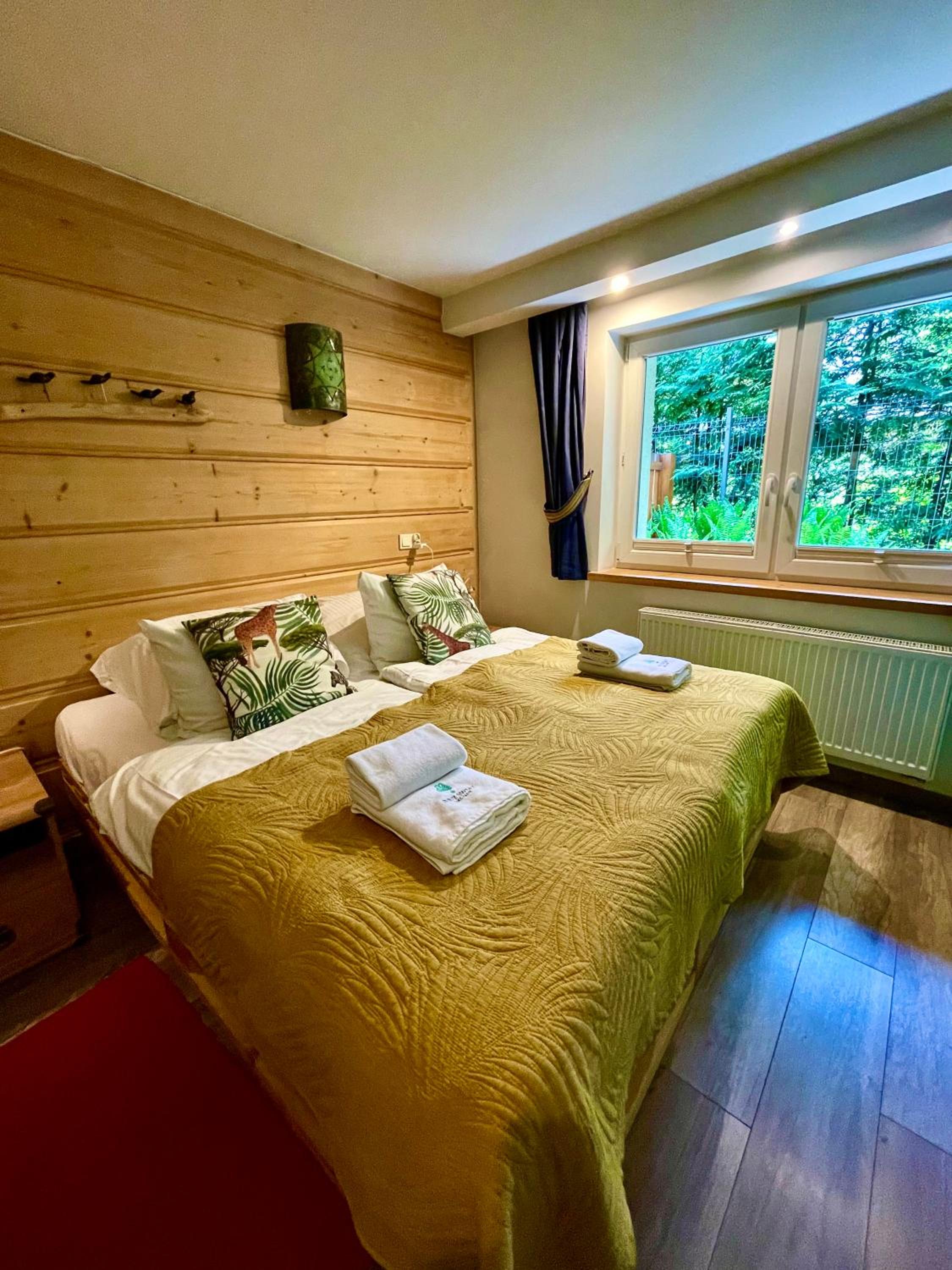 Apartment with Garden View 1
