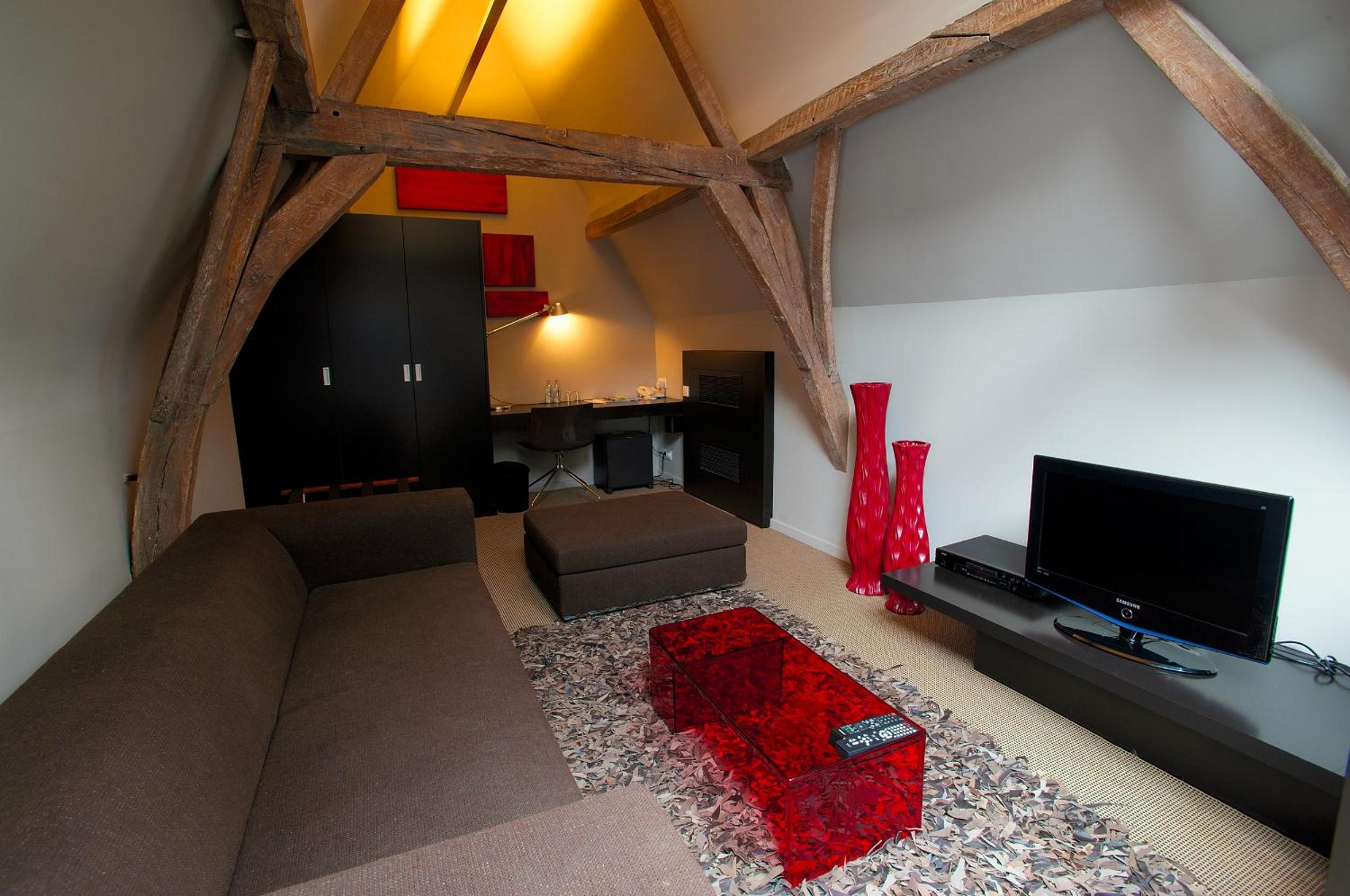 Deluxe Suite photo 2