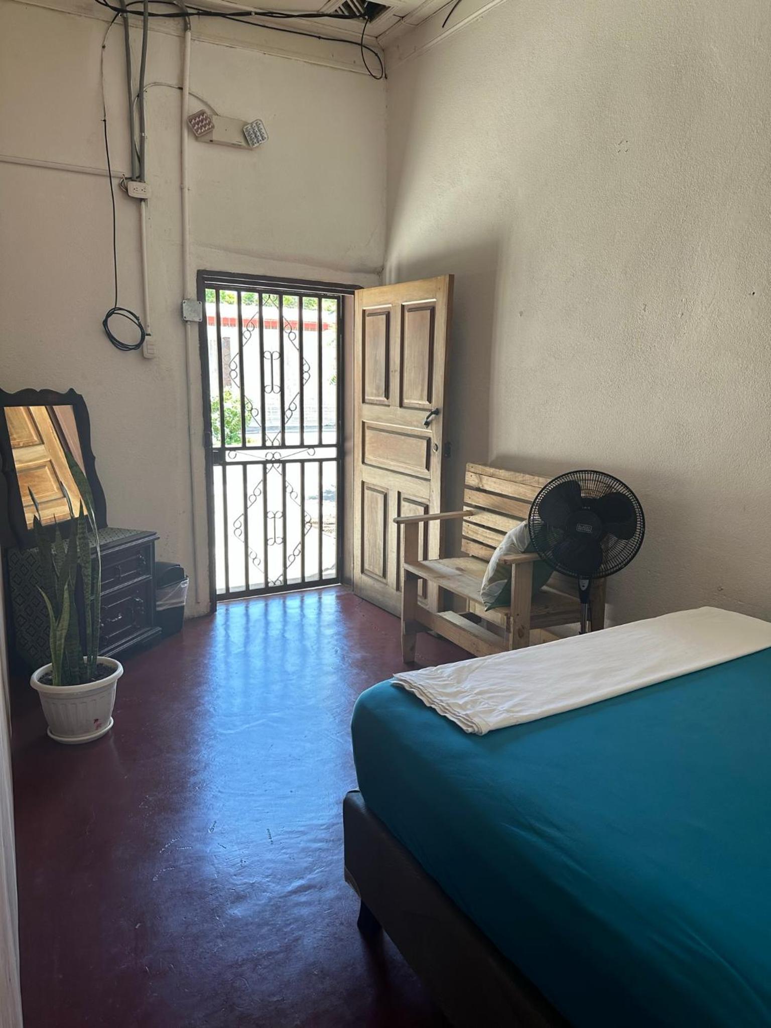 Budget Double Room photo 3