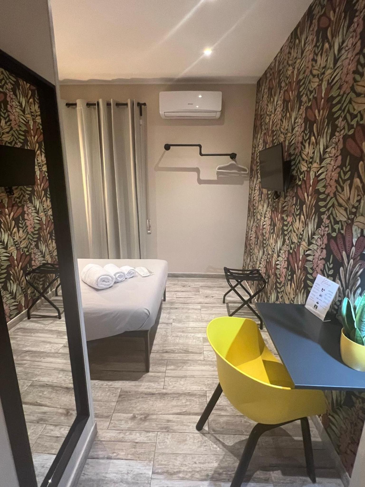 Deluxe Single Room photo 3
