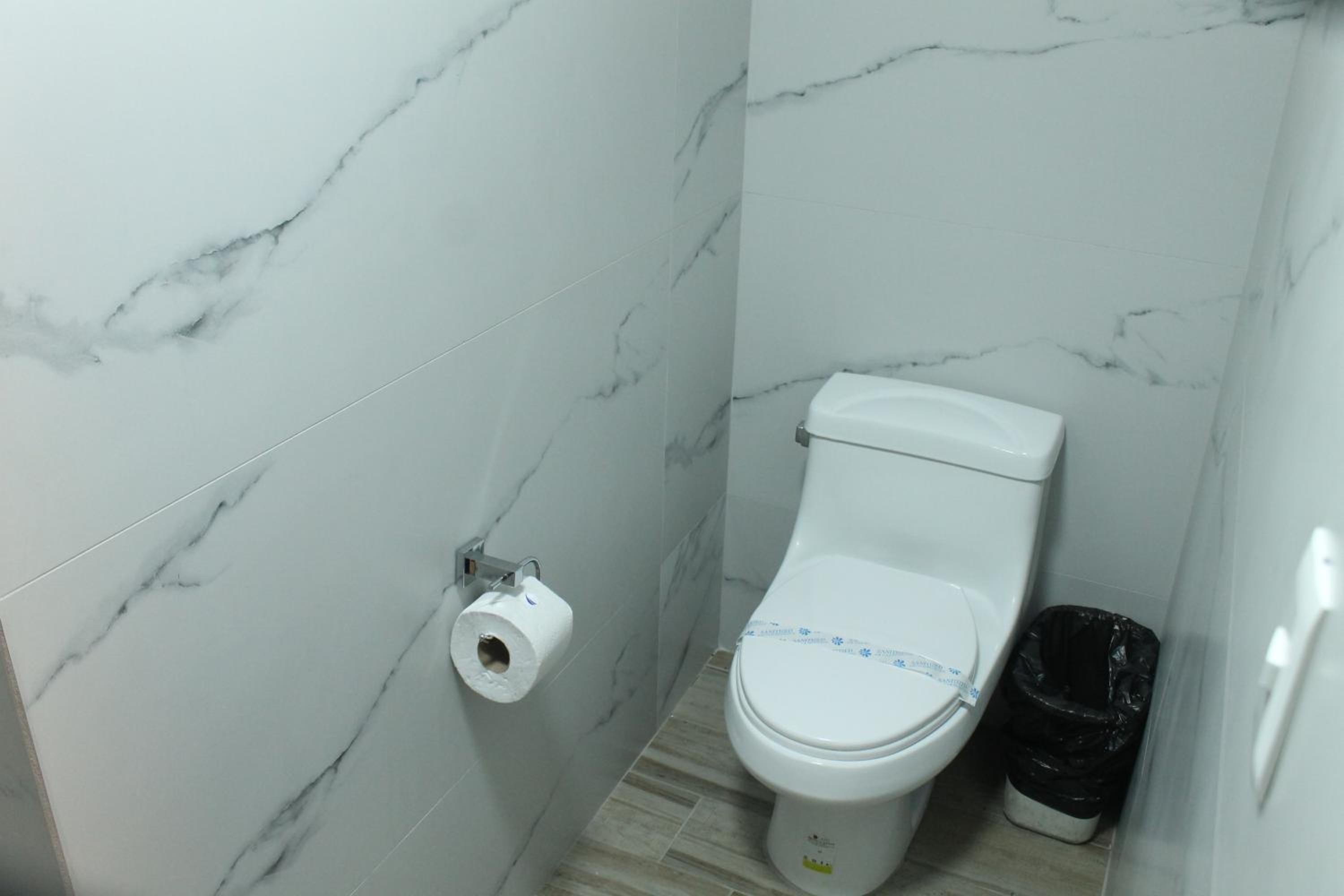 Deluxe Room (2 Adults + 1 Child) photo 3