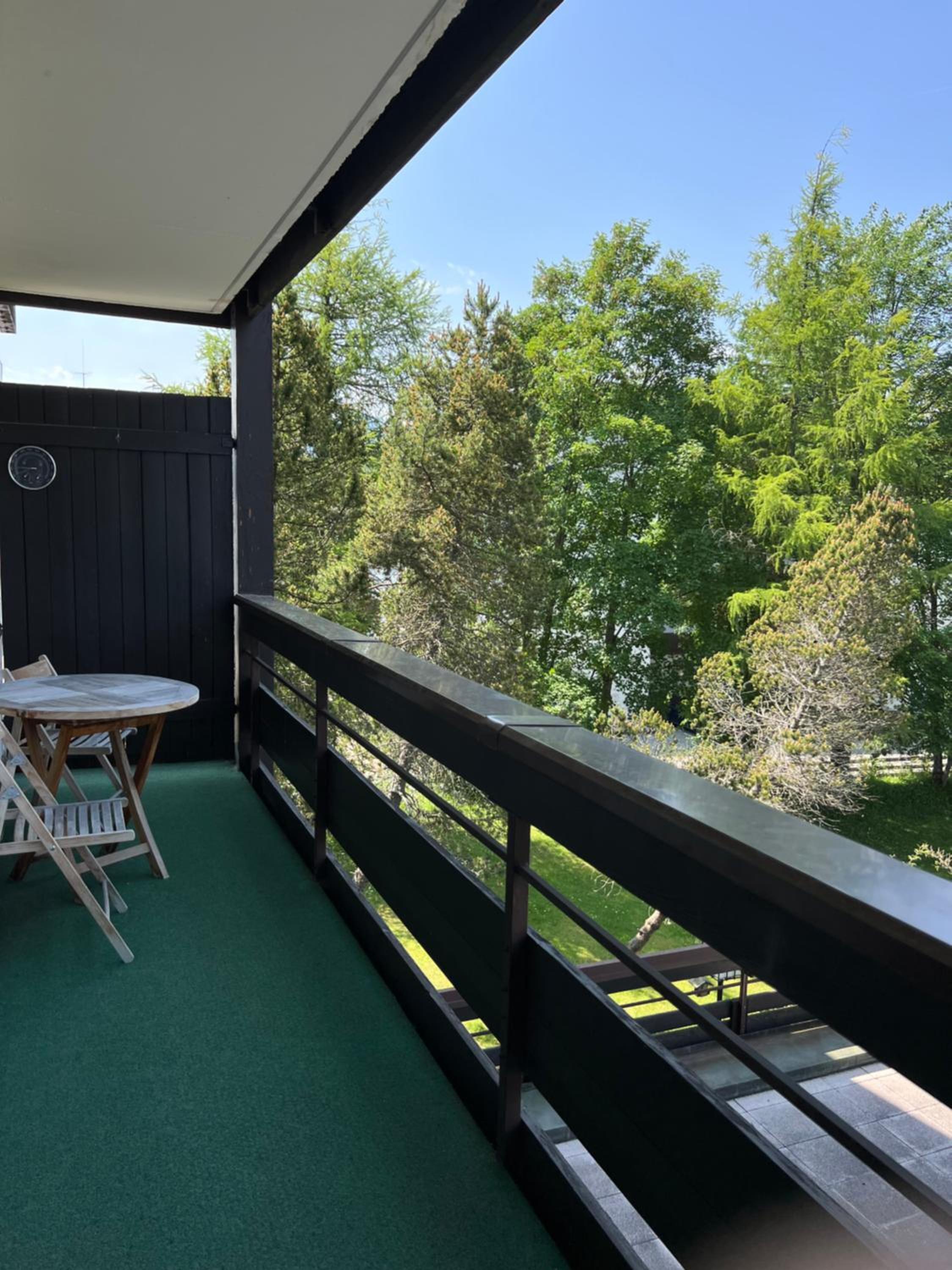 Apartment with Balcony photo 3