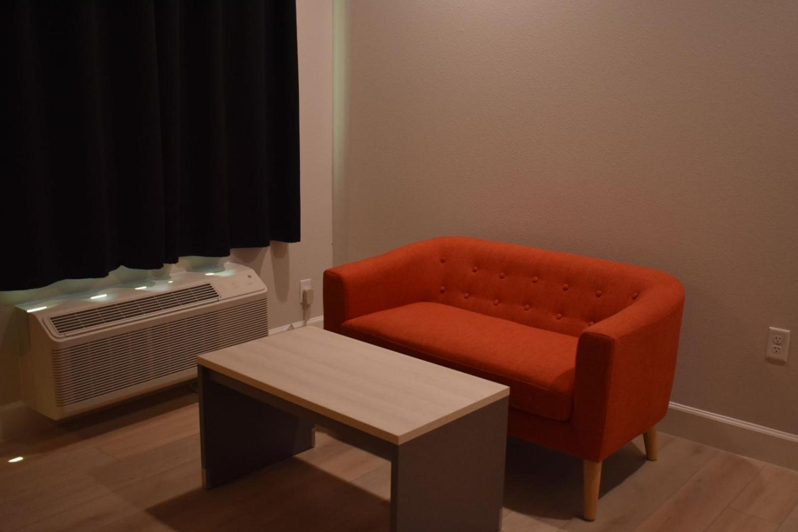 King Suite - Photo 6