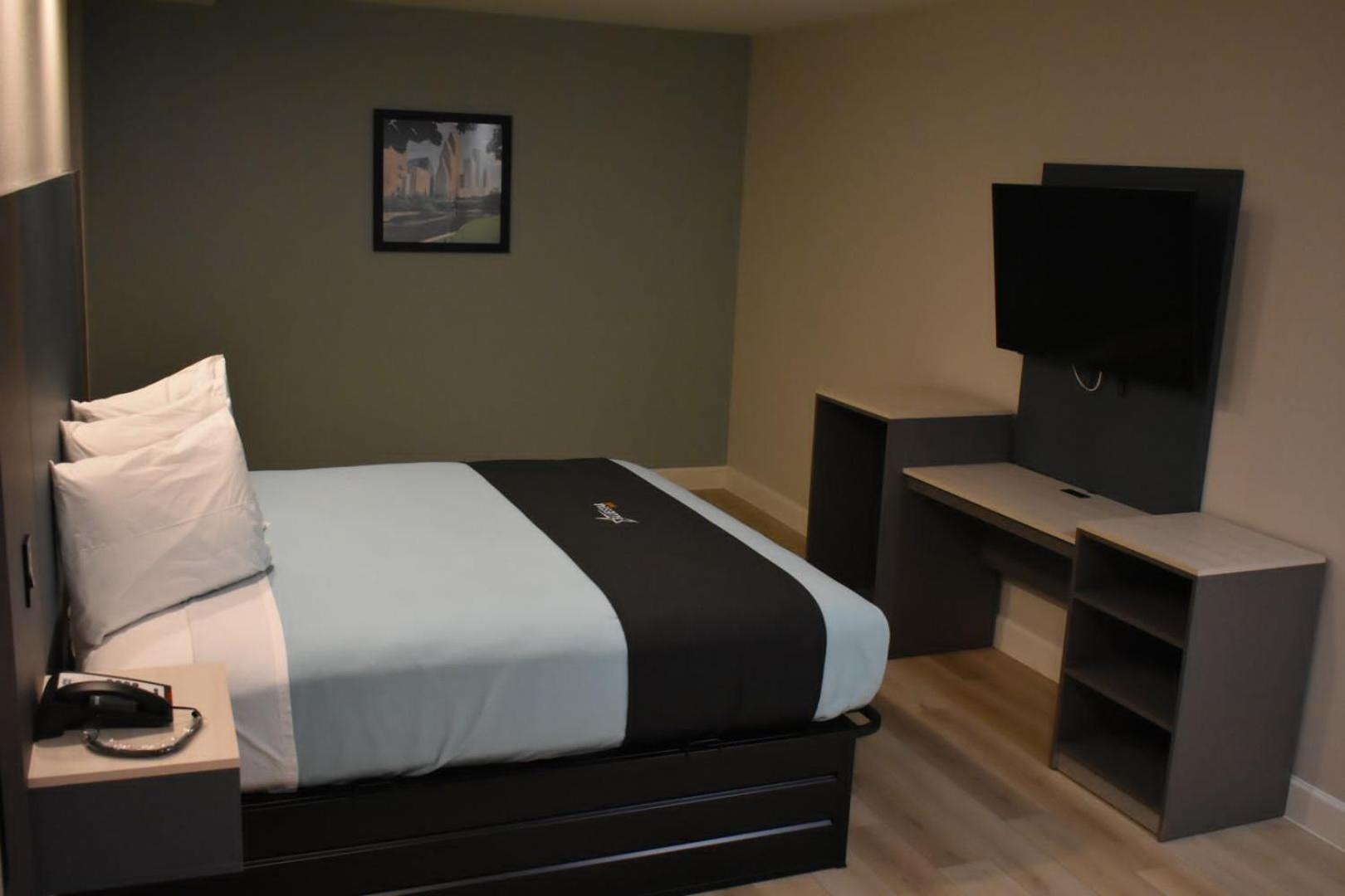 King Suite - Photo 8