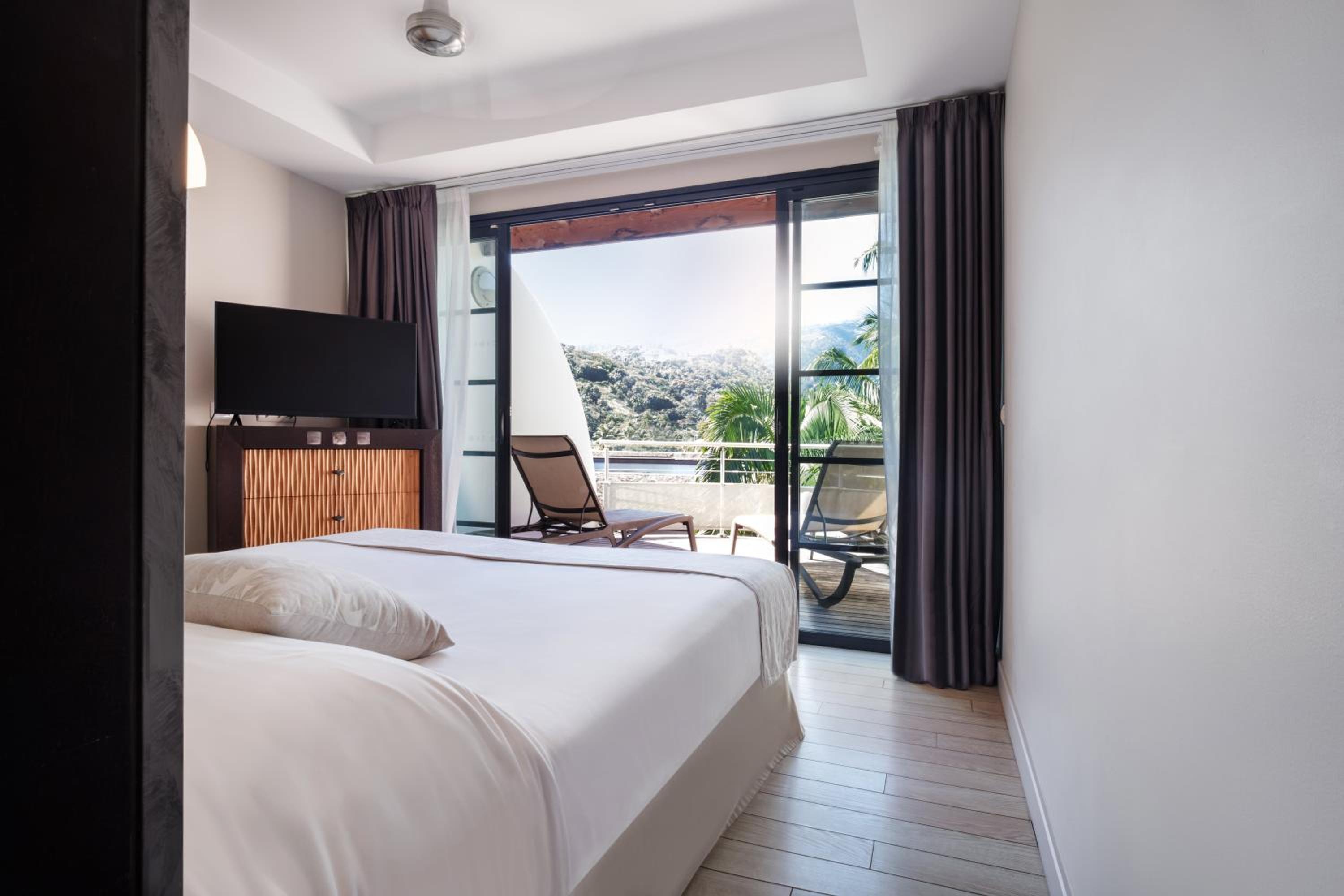 One-Bedroom Duplex Suite