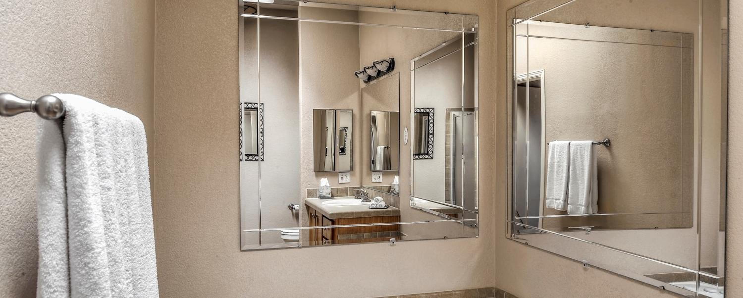 Two-Bedroom Suite - Photo 6