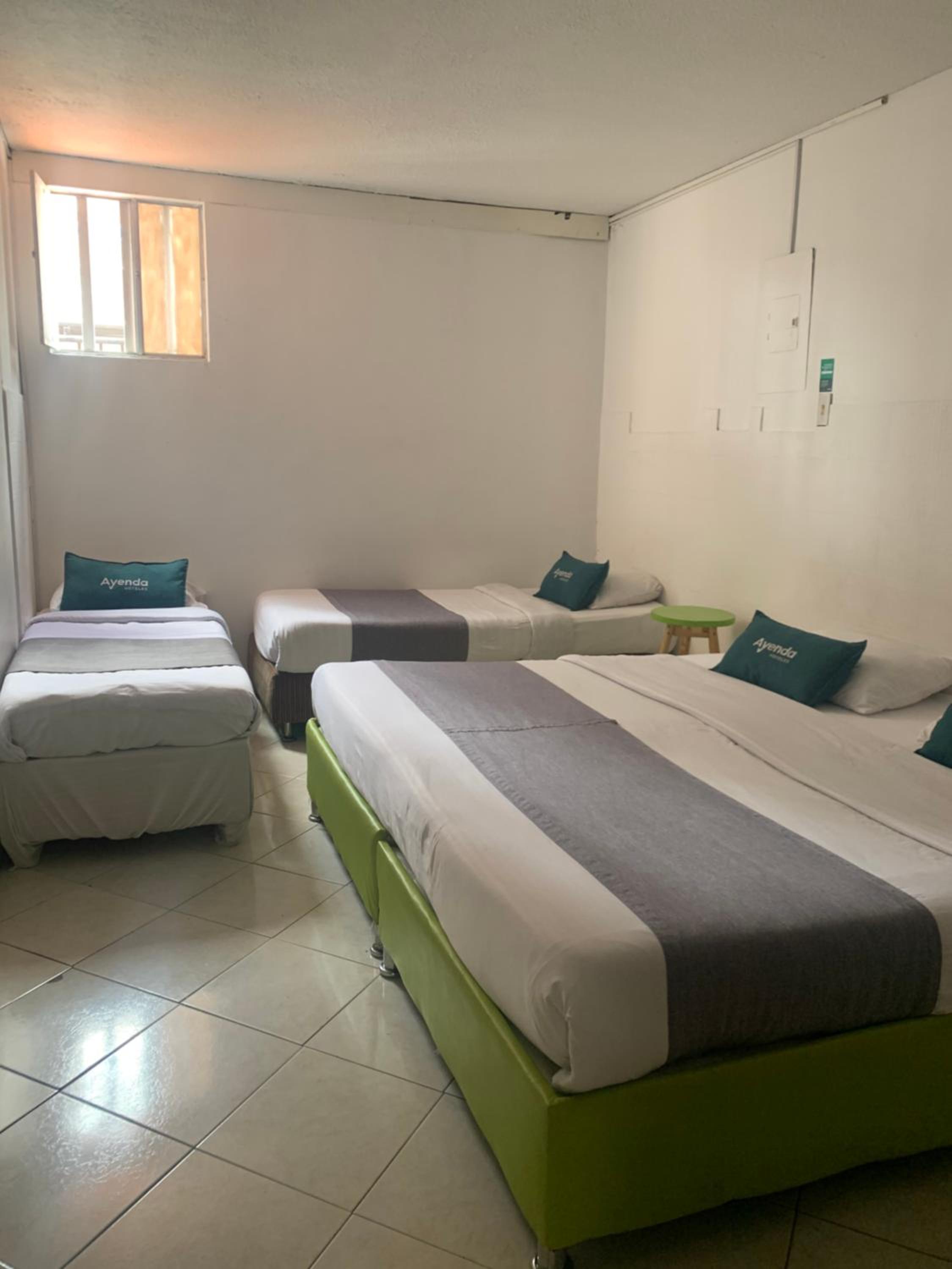 Quadruple Room - Photo 4