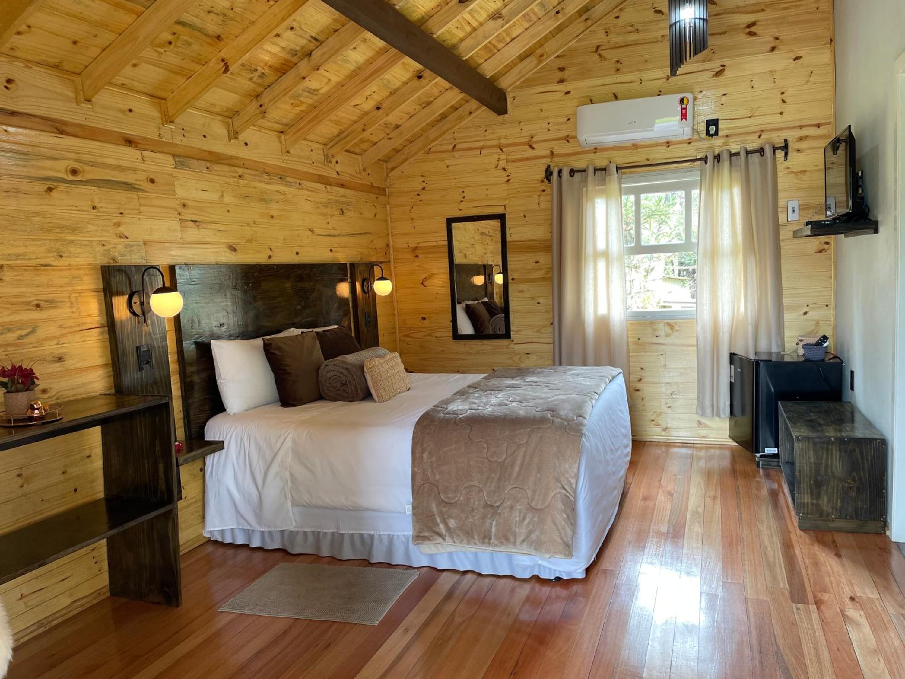 Superior Chalet - Photo 1
