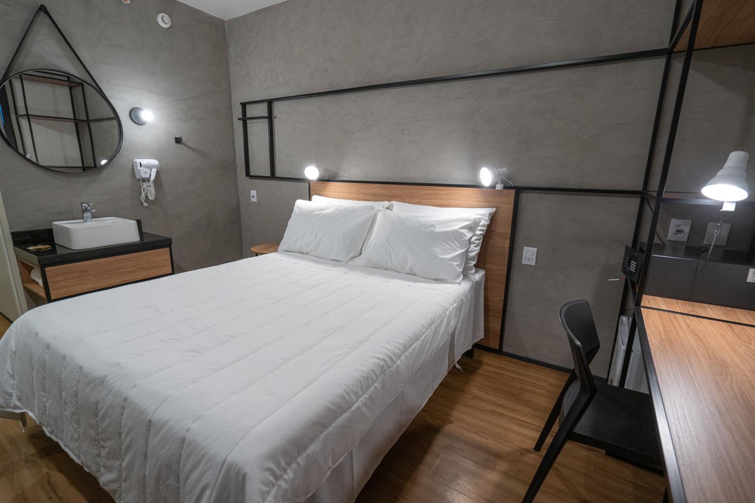 Standard Room with One Double Bed photo 3