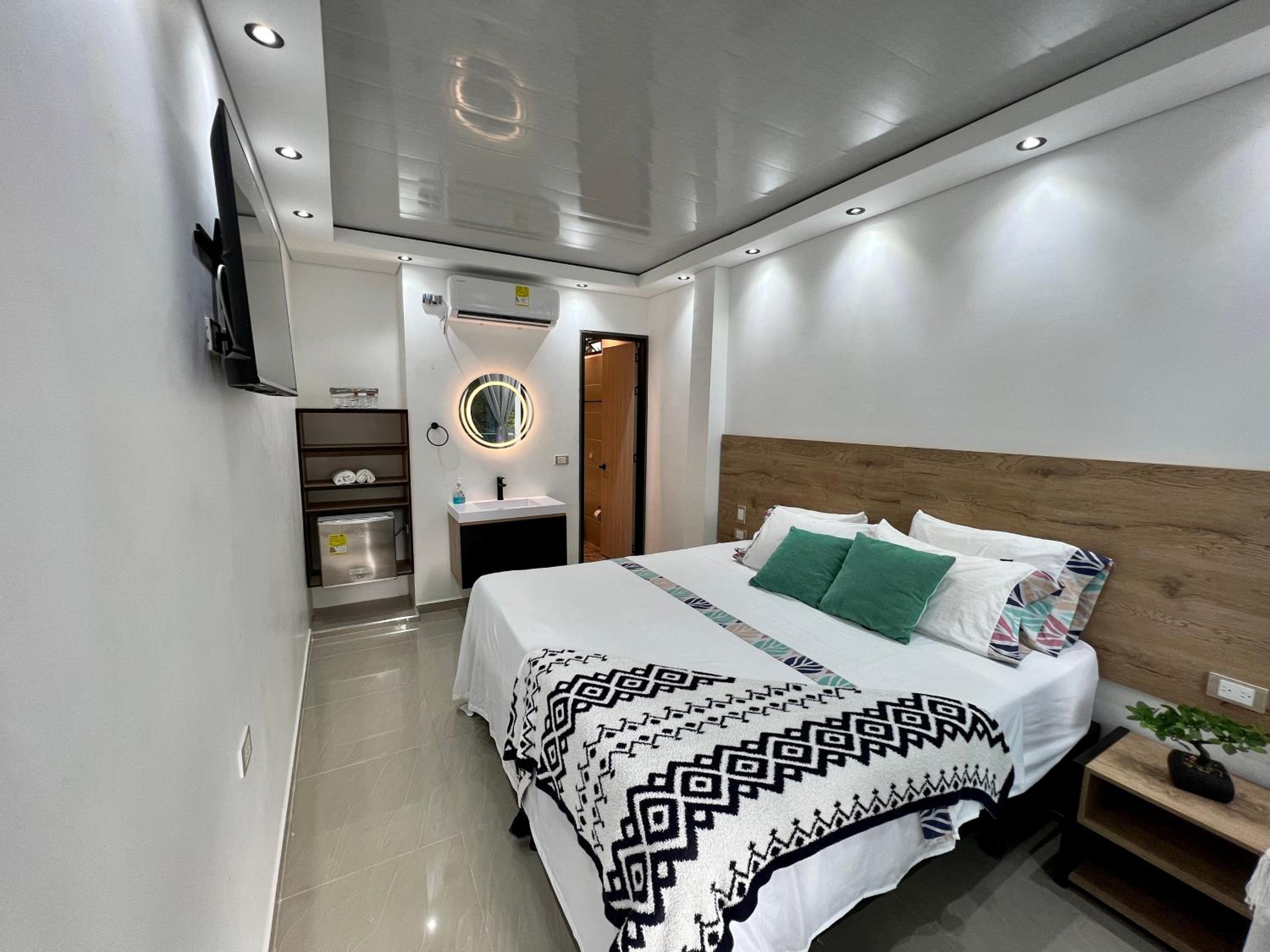 King Room with Spa Bath