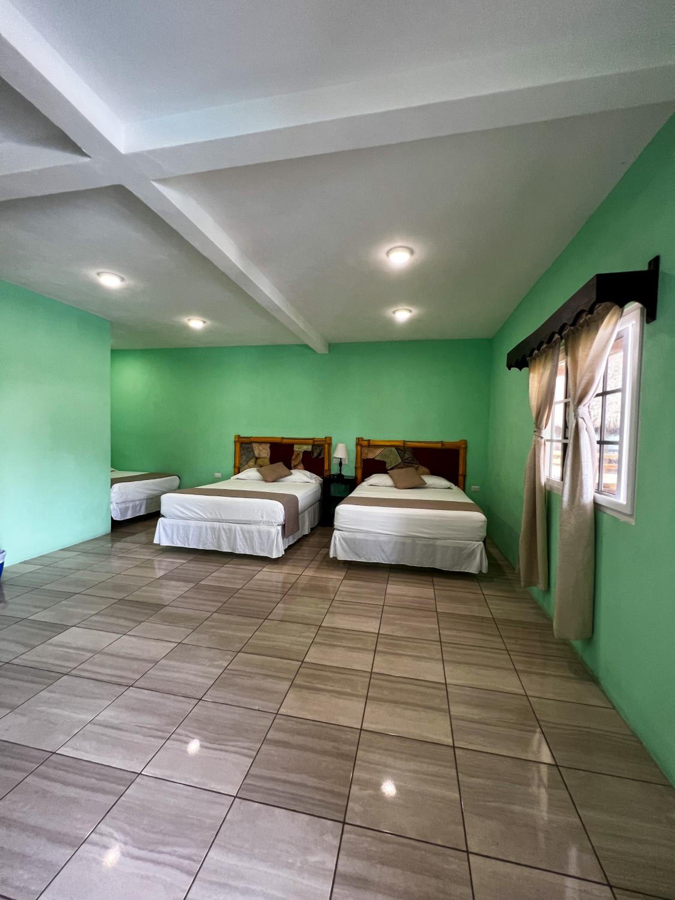 Deluxe Triple Room photo 2
