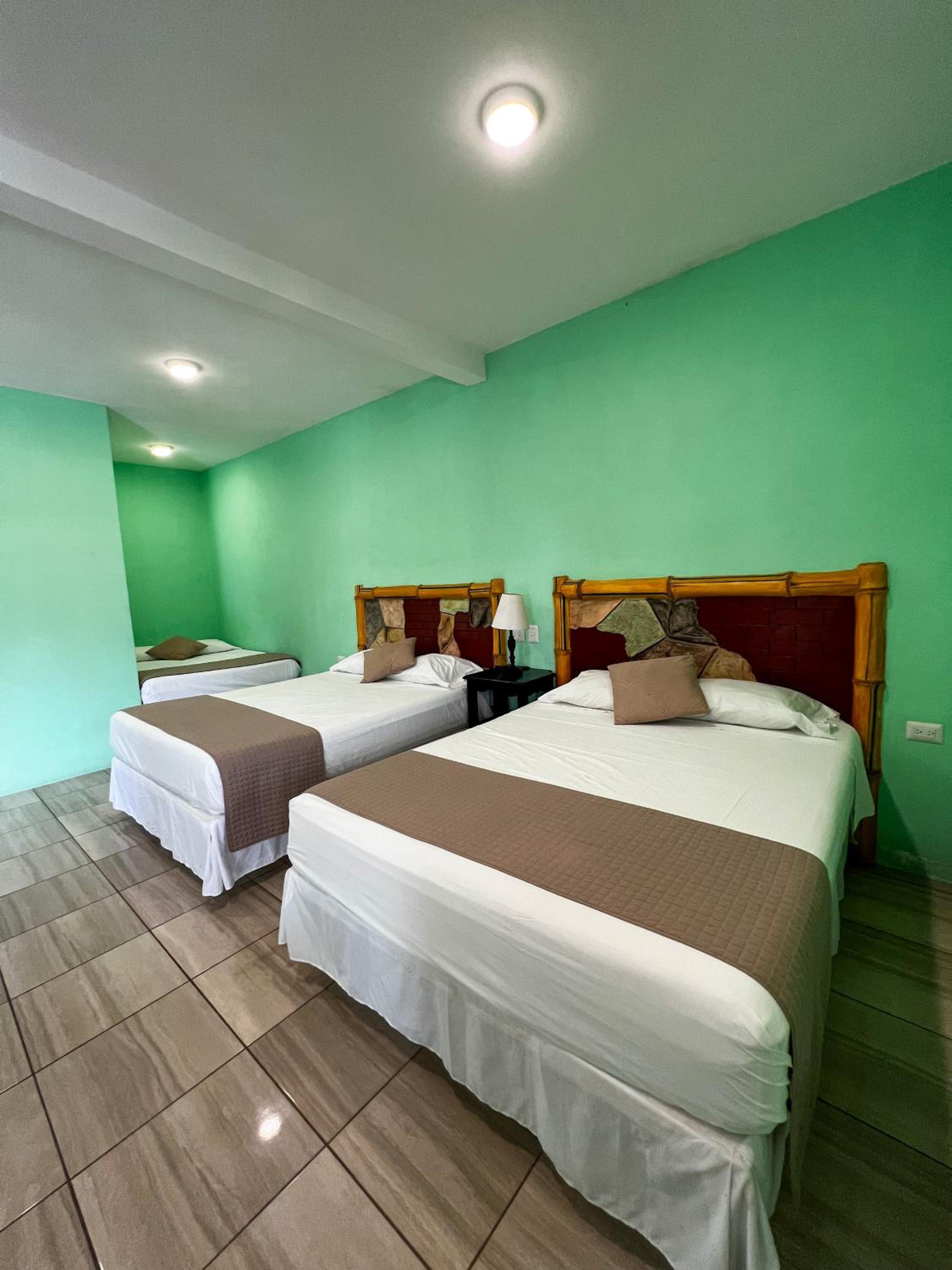 Deluxe Triple Room photo 2