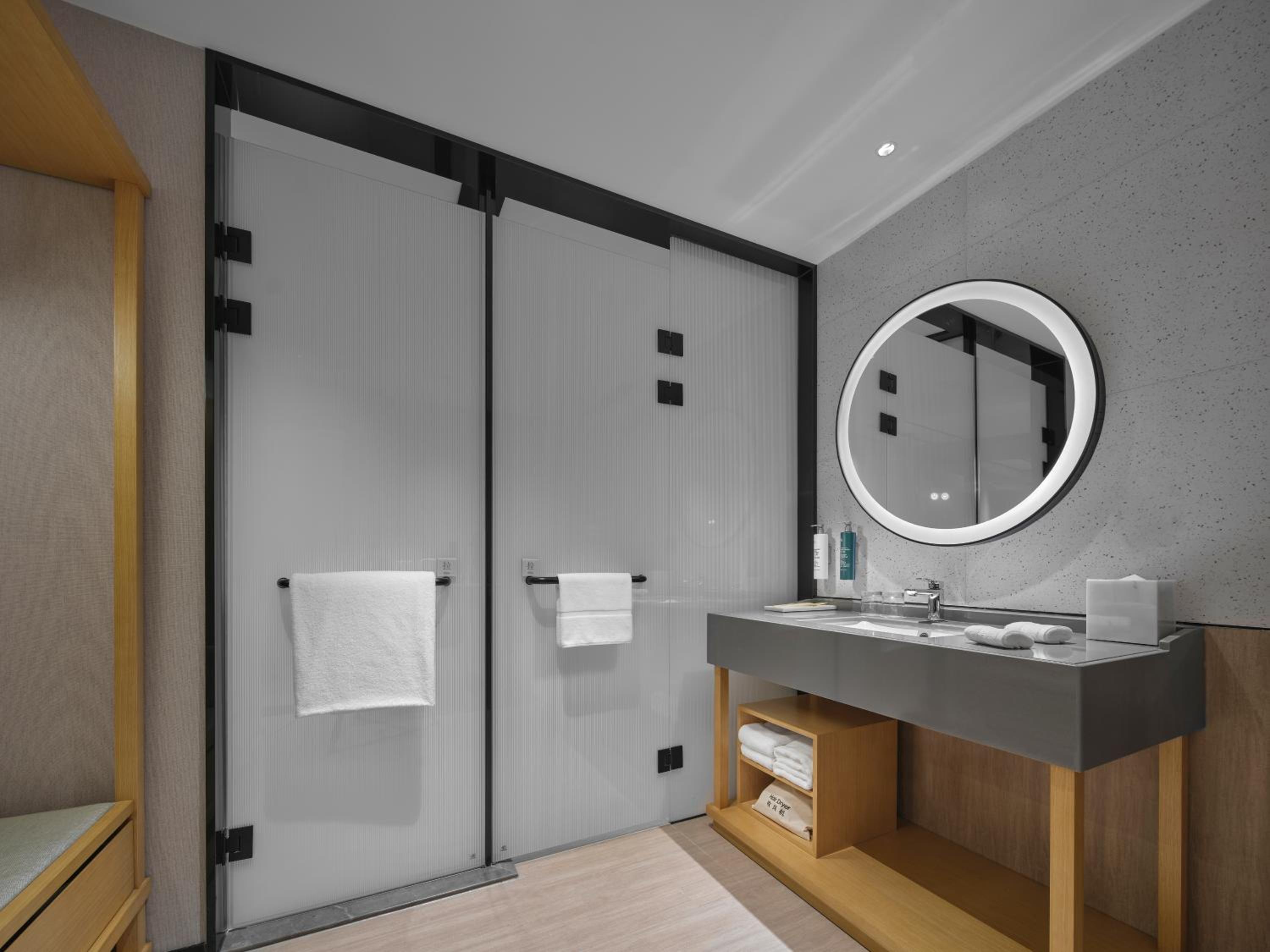 Twin Room - Photo 2