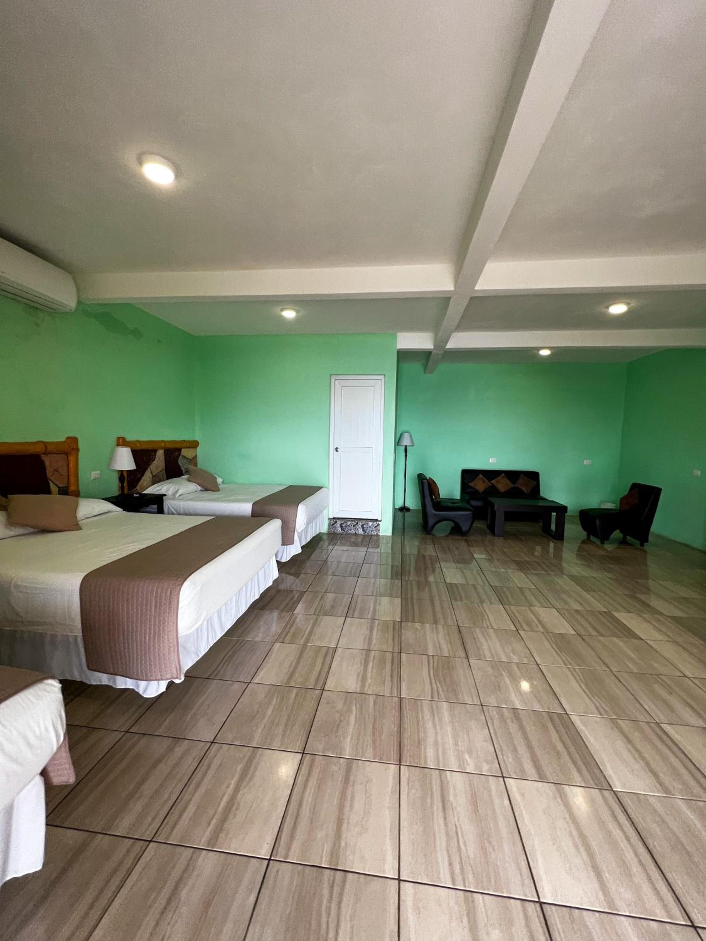 Quadruple Room with Sea View photo 3