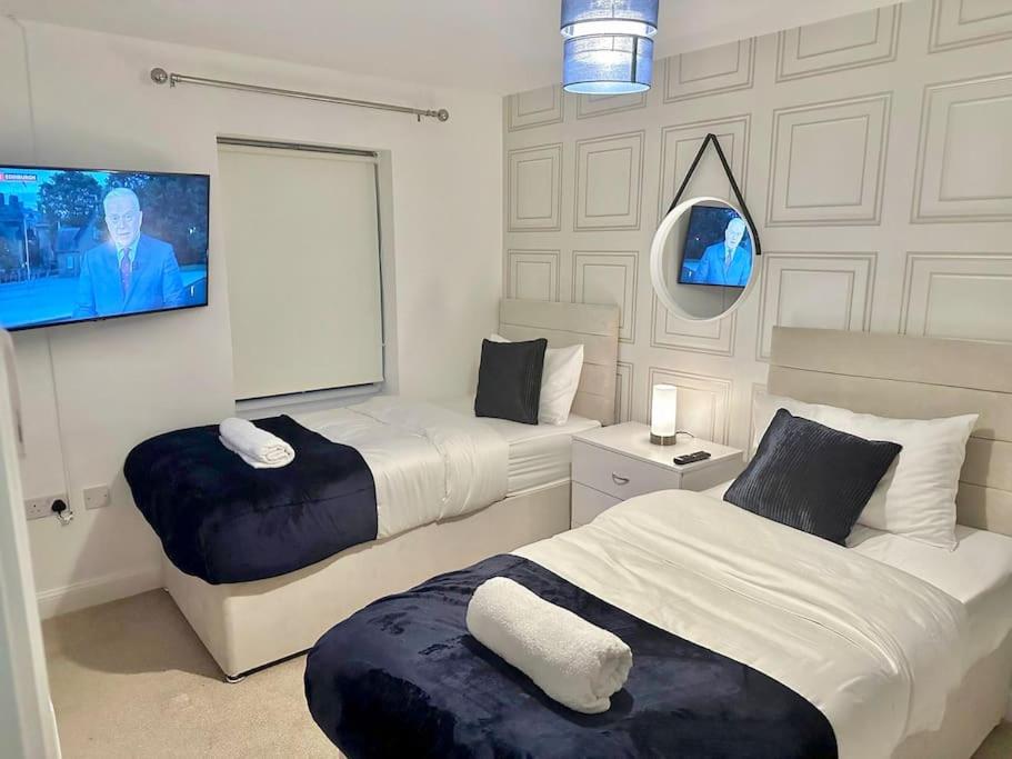 Three-Bedroom House photo 1