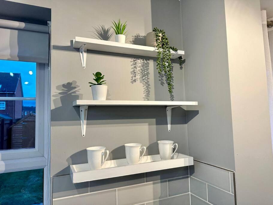 Three-Bedroom House photo 2