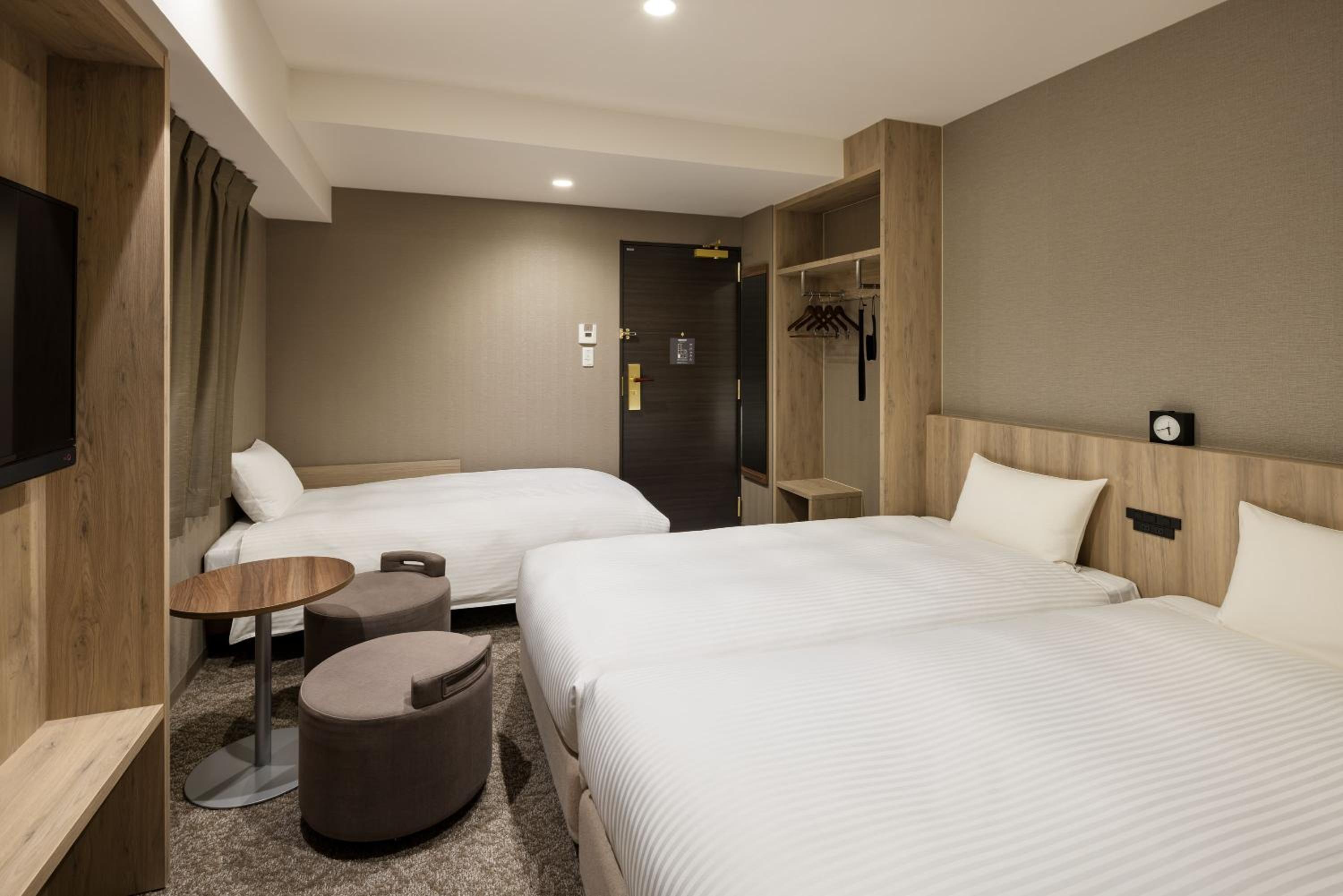 Deluxe Twin Room With Sofa Bed