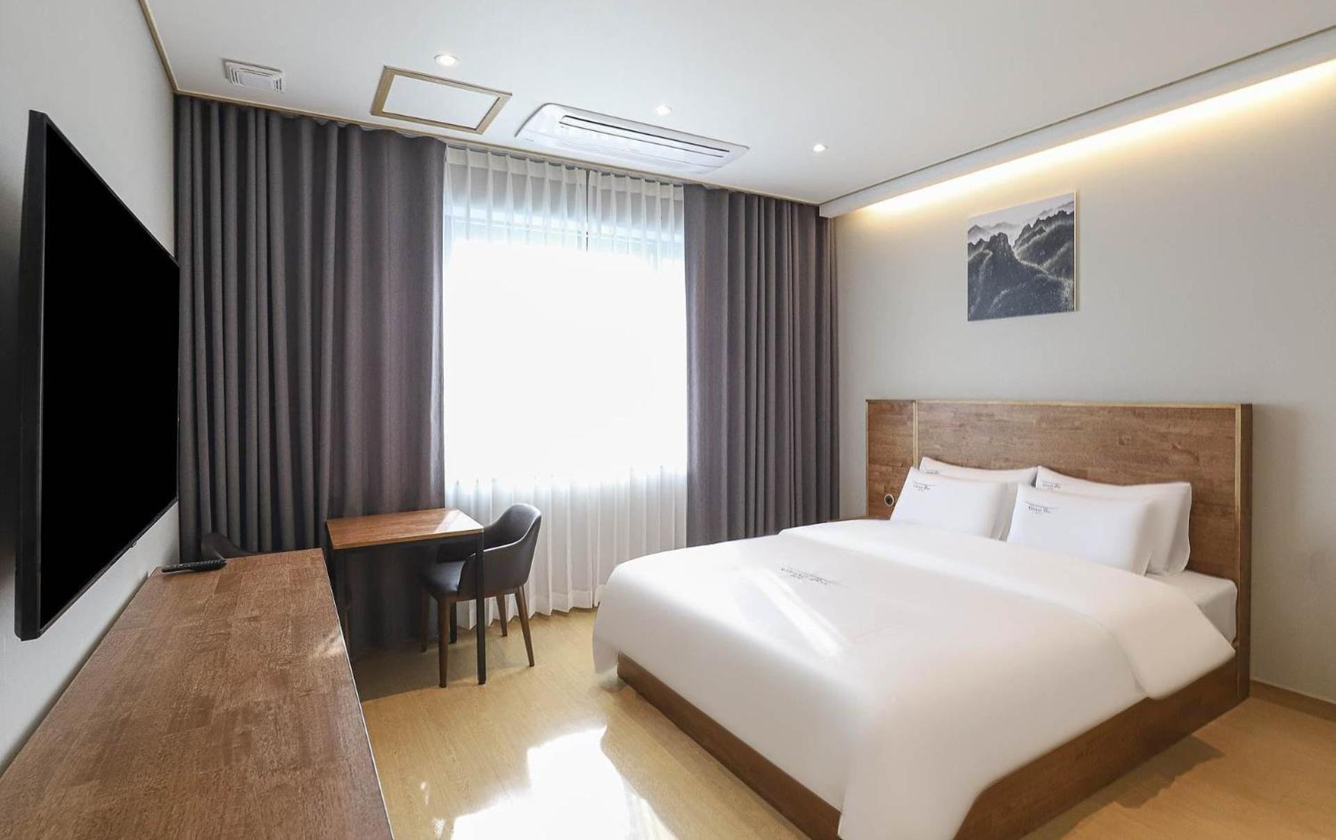 Standard Double Room - Photo 4
