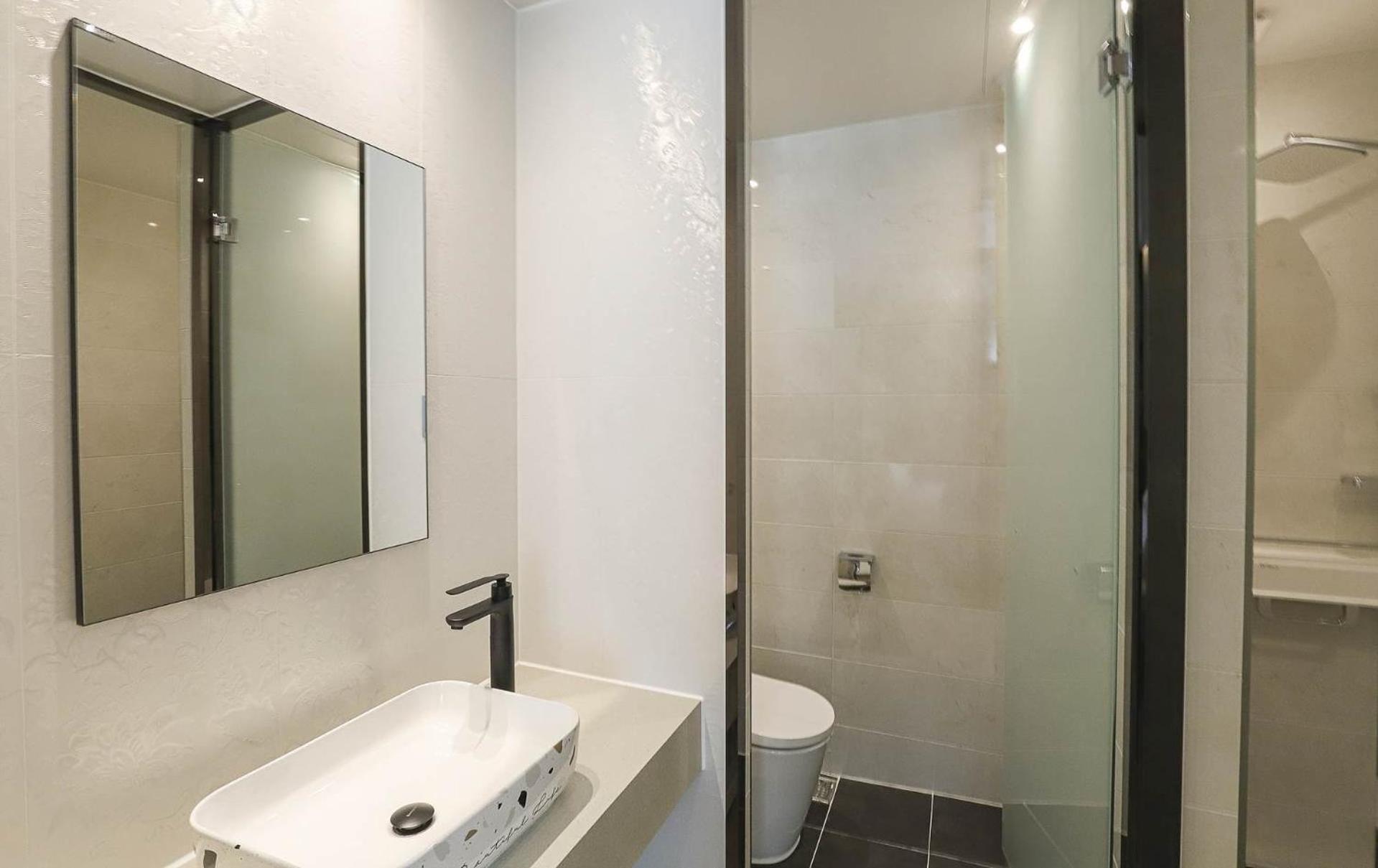 Standard Double Room - Photo 9