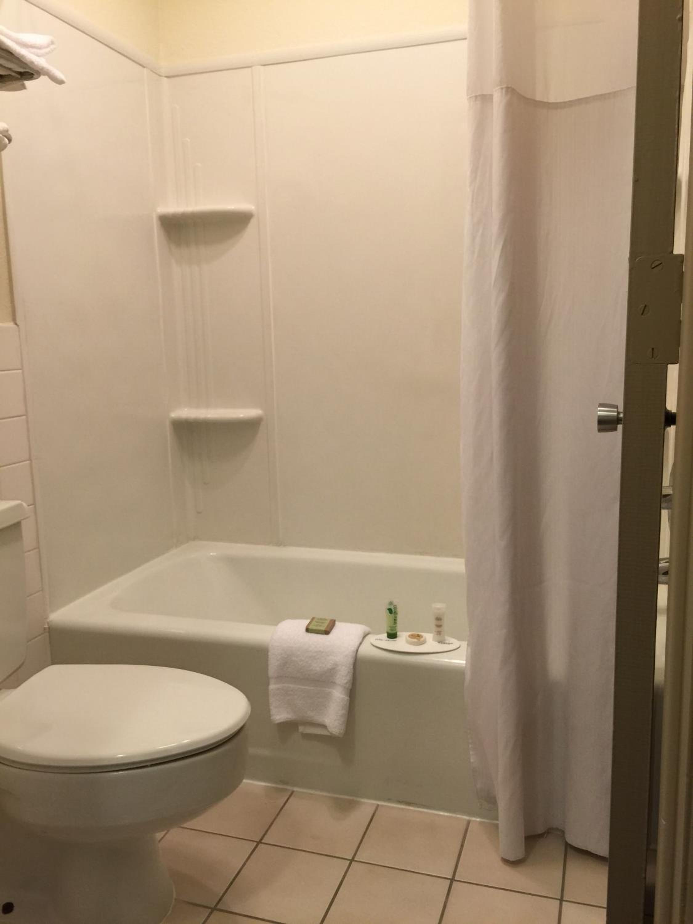 Queen Room - Photo 1