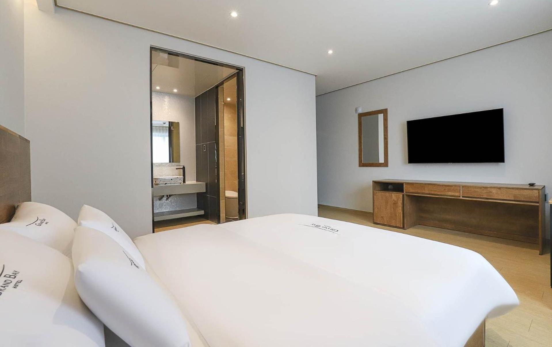 Deluxe Double Room - Photo 7