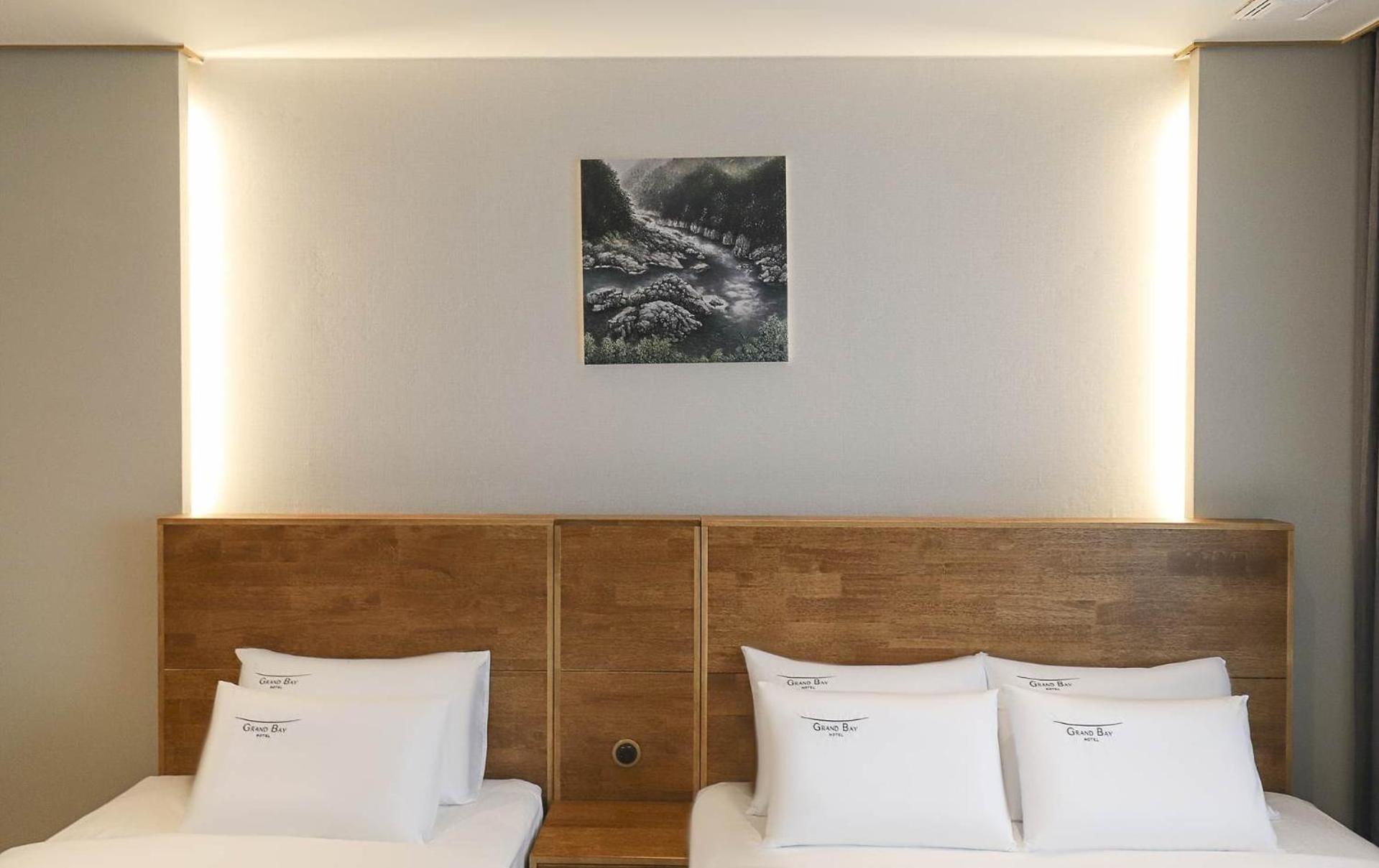 Twin Room - Photo 8