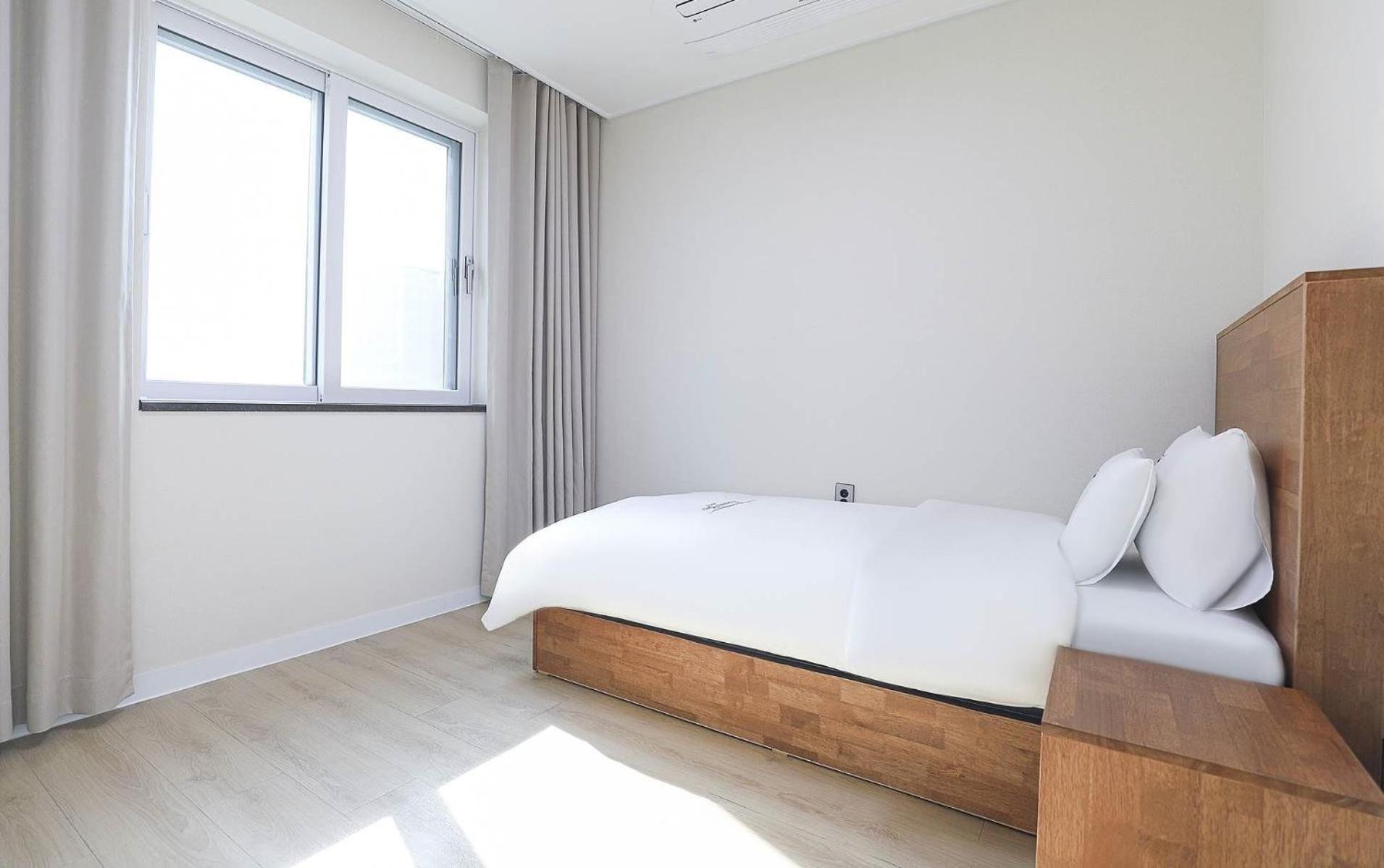 Deluxe Suite - Photo 6
