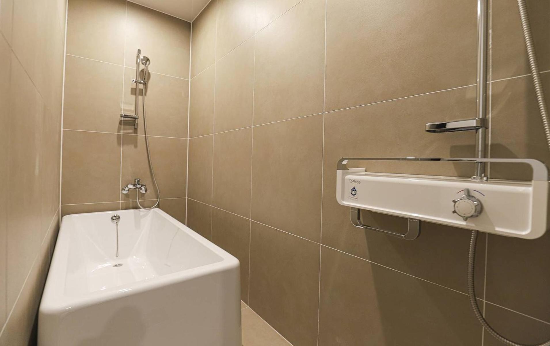 Superior Suite - Photo 6