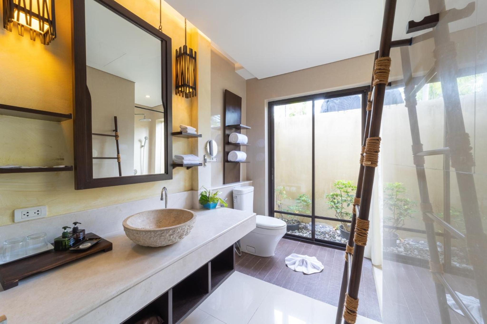 Villa with Garden View - Photo 3