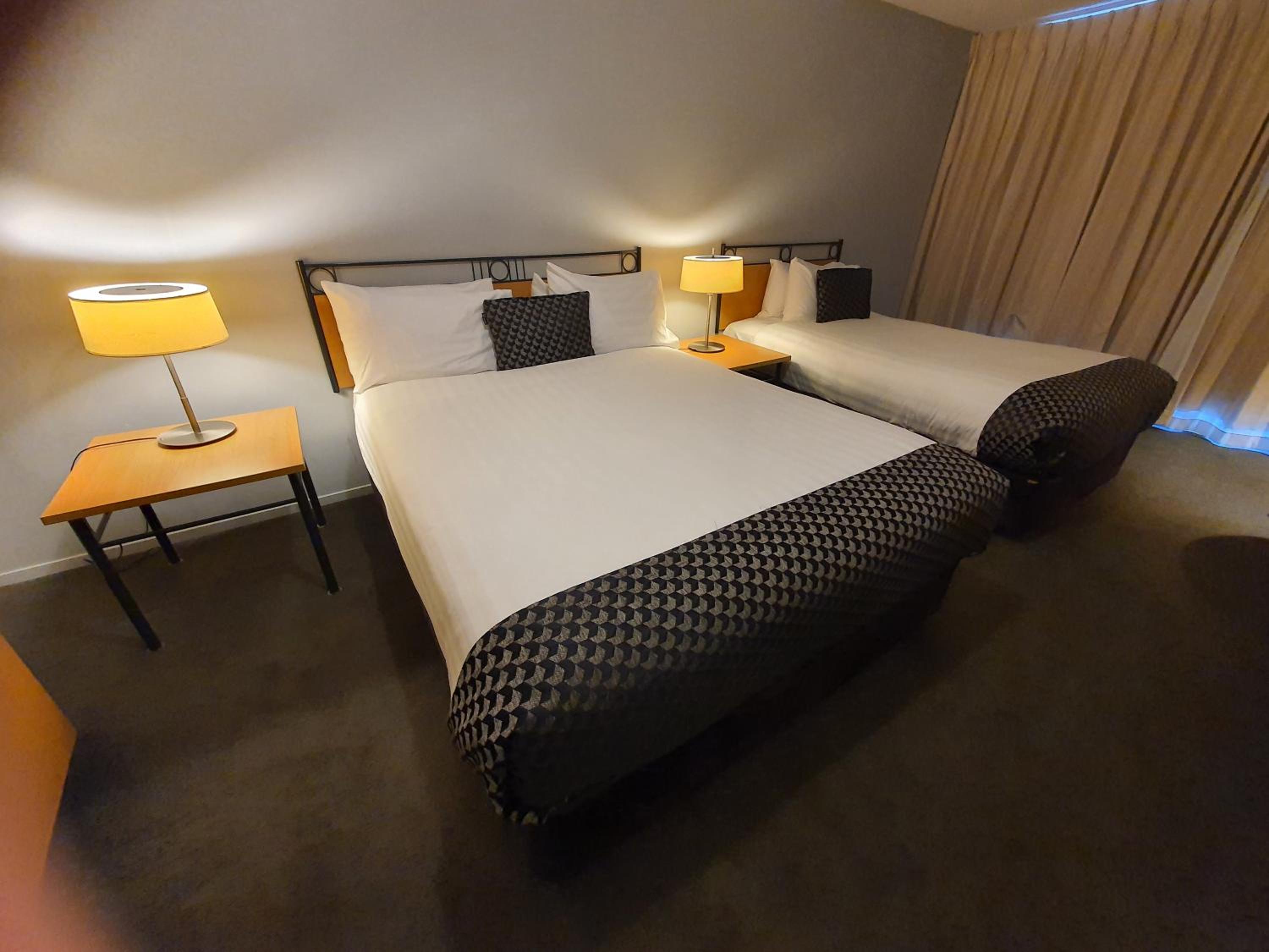 Available room thumbnail 5
