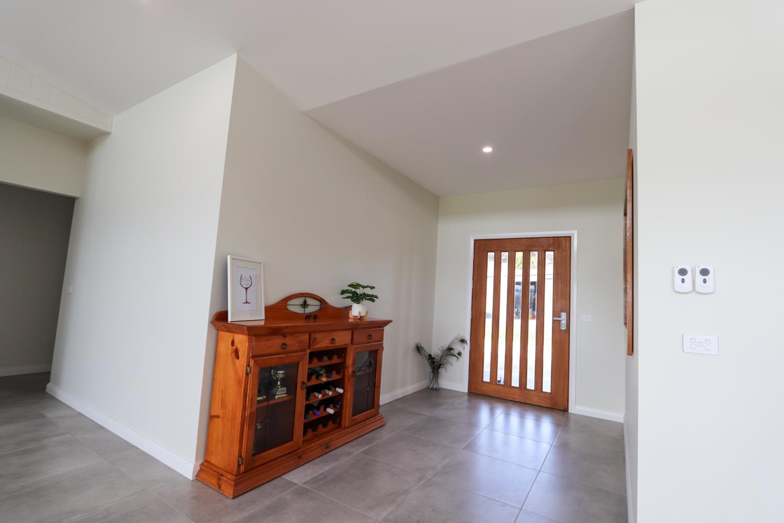 Four-Bedroom House photo 3