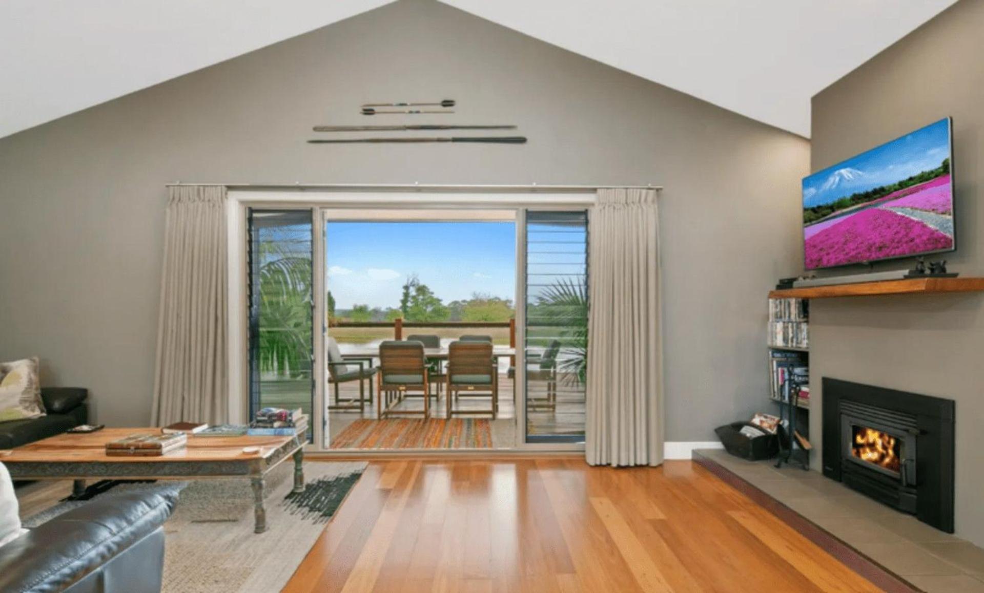 Three-Bedroom House photo 1