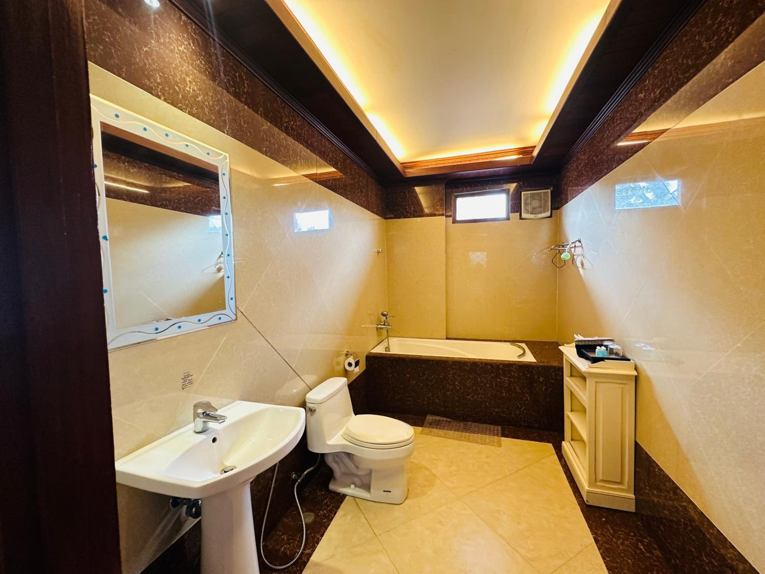Luxury Triple Room - Photo 2