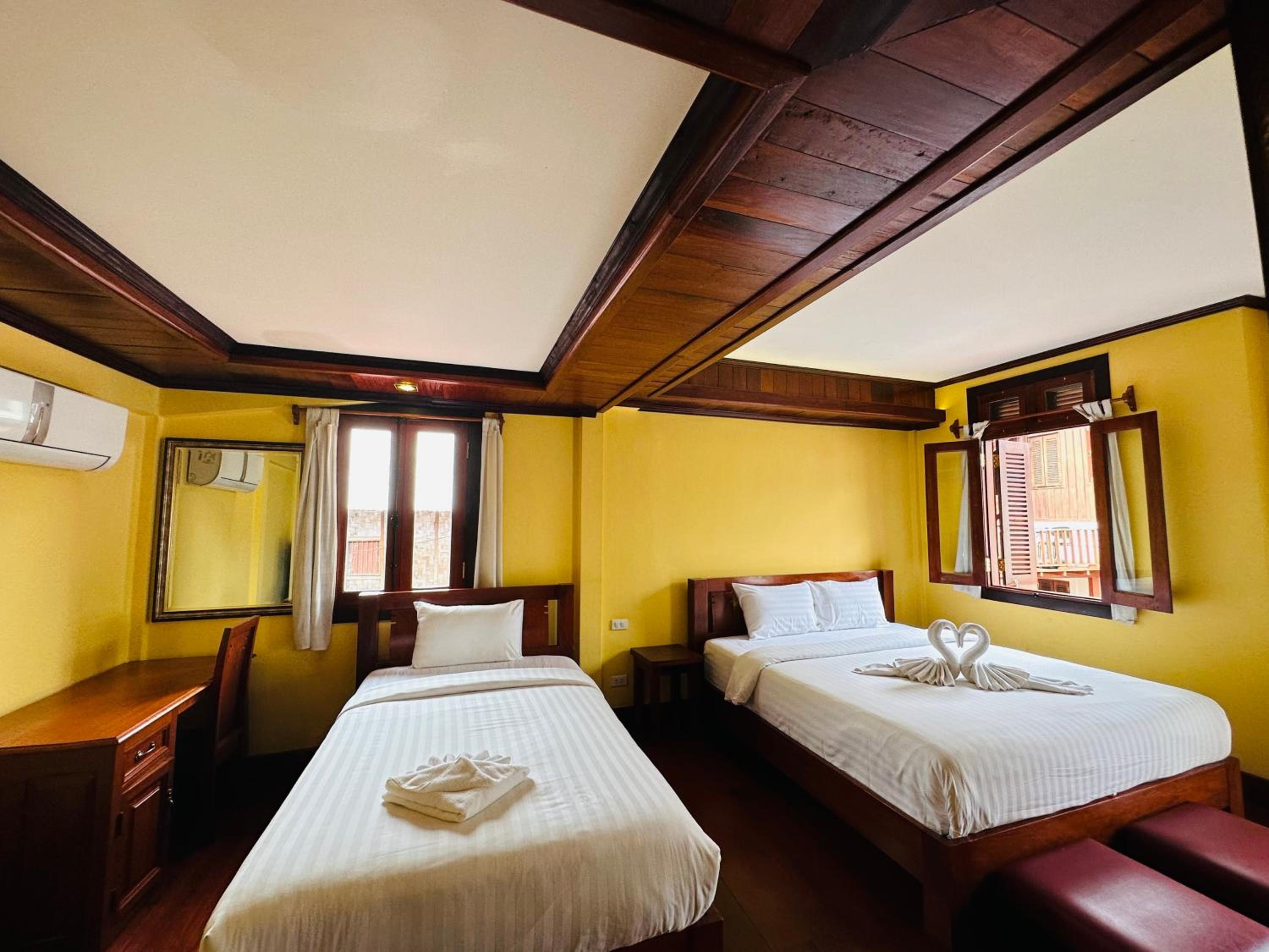 Luxury Triple Room - Photo 13