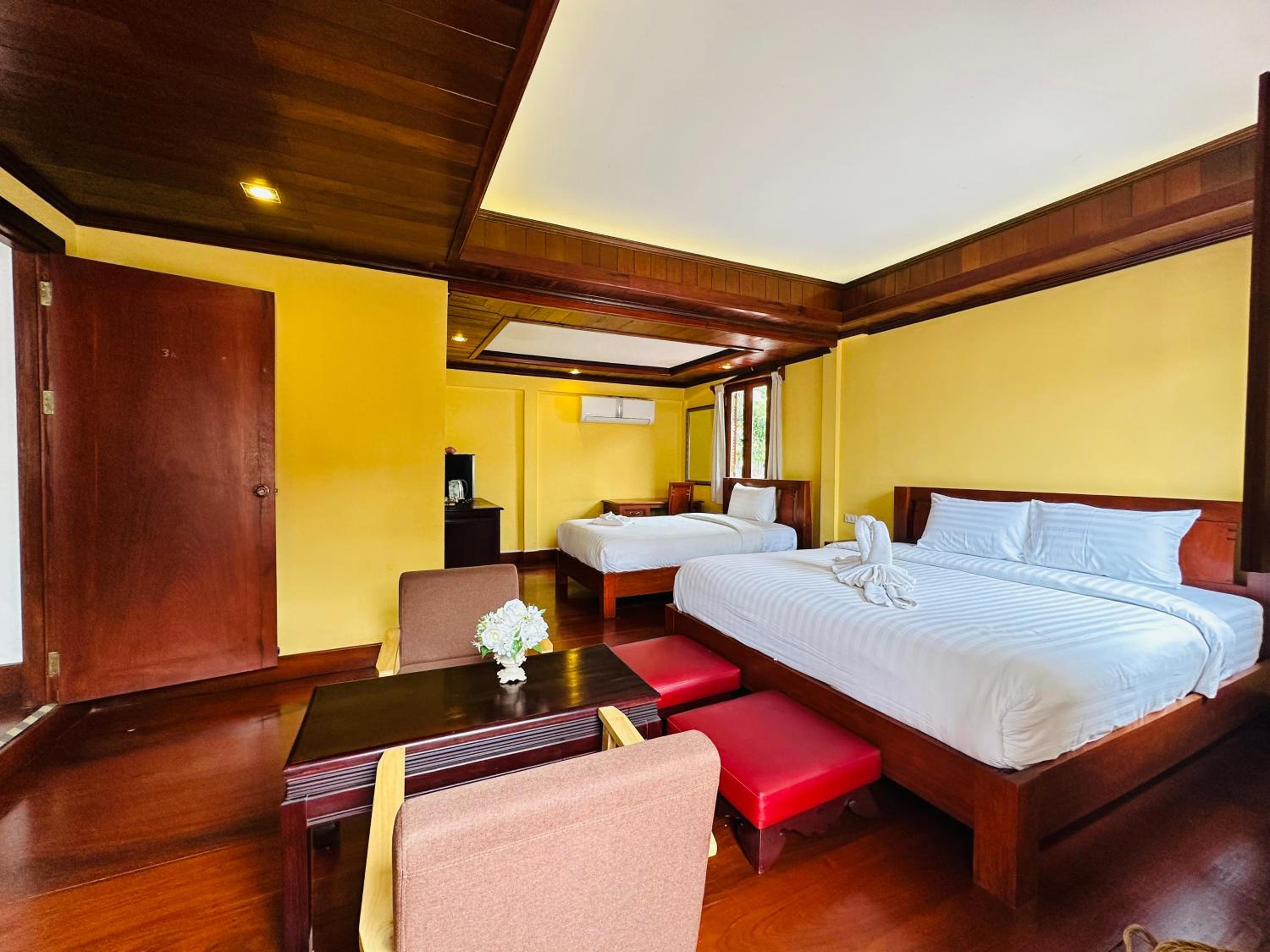 Luxury Triple Room - Photo 18