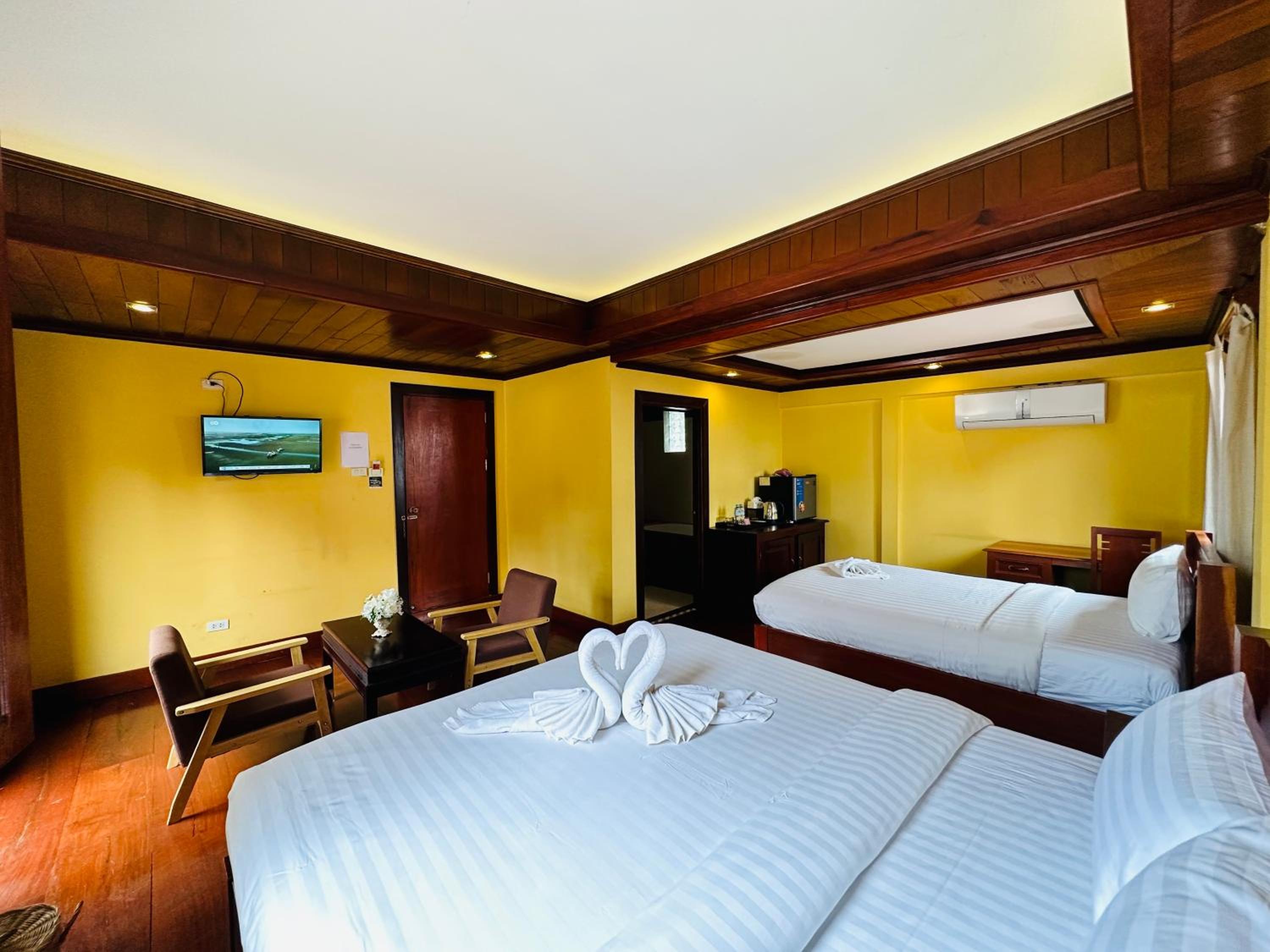Luxury Triple Room - Photo 14