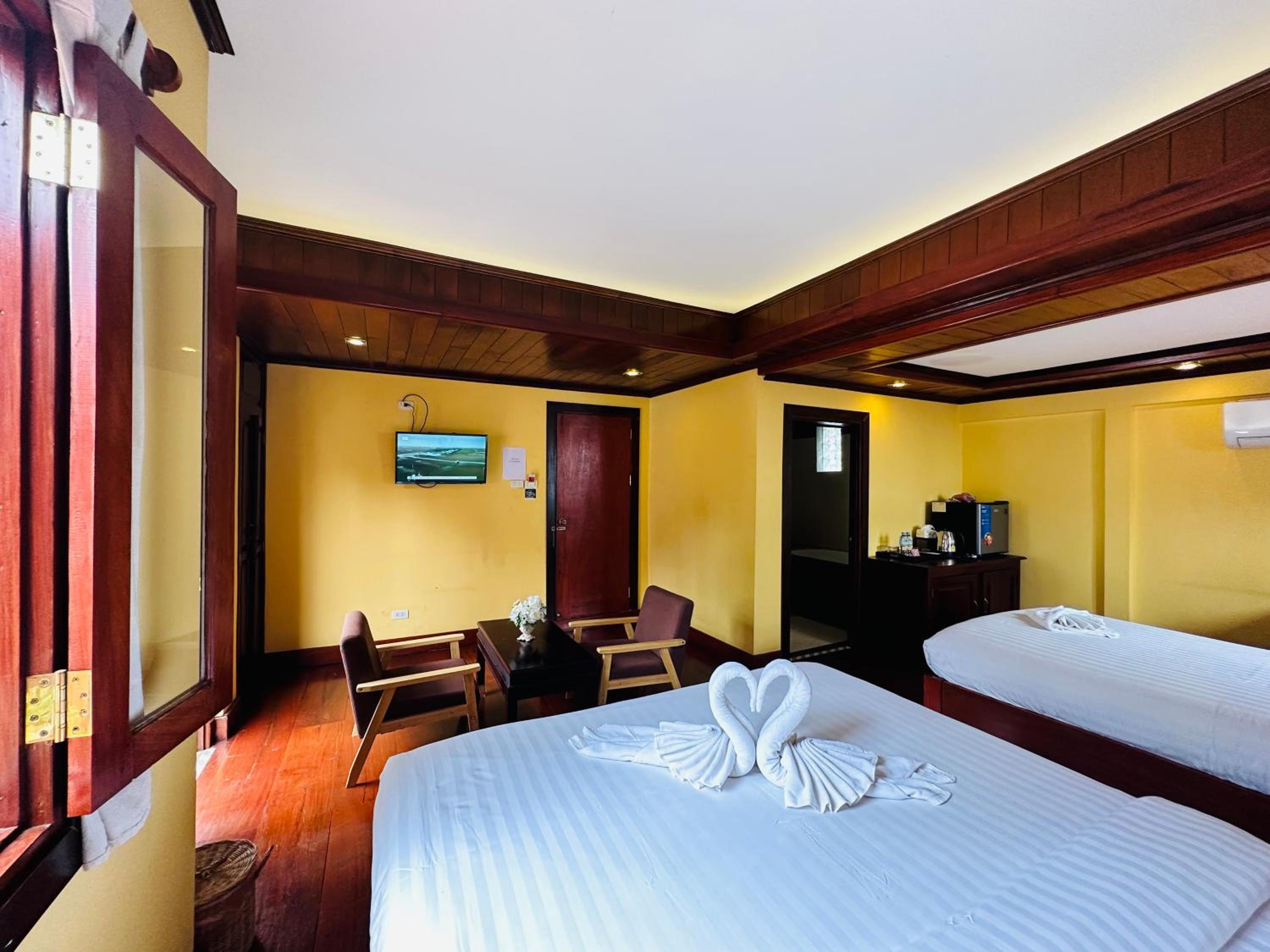 Luxury Triple Room - Photo 12