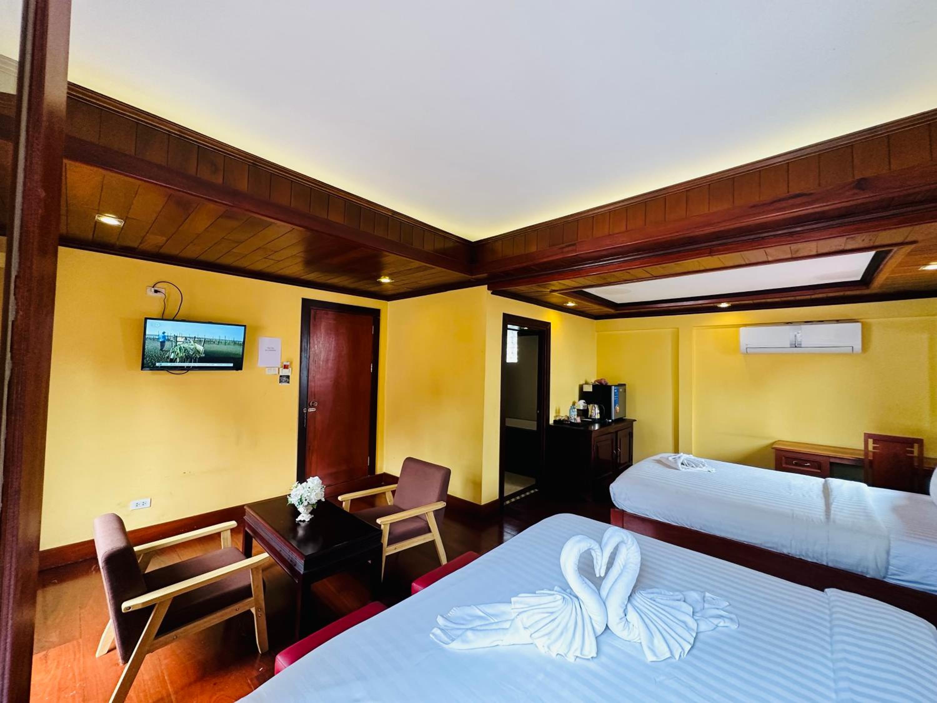 Luxury Triple Room - Photo 11