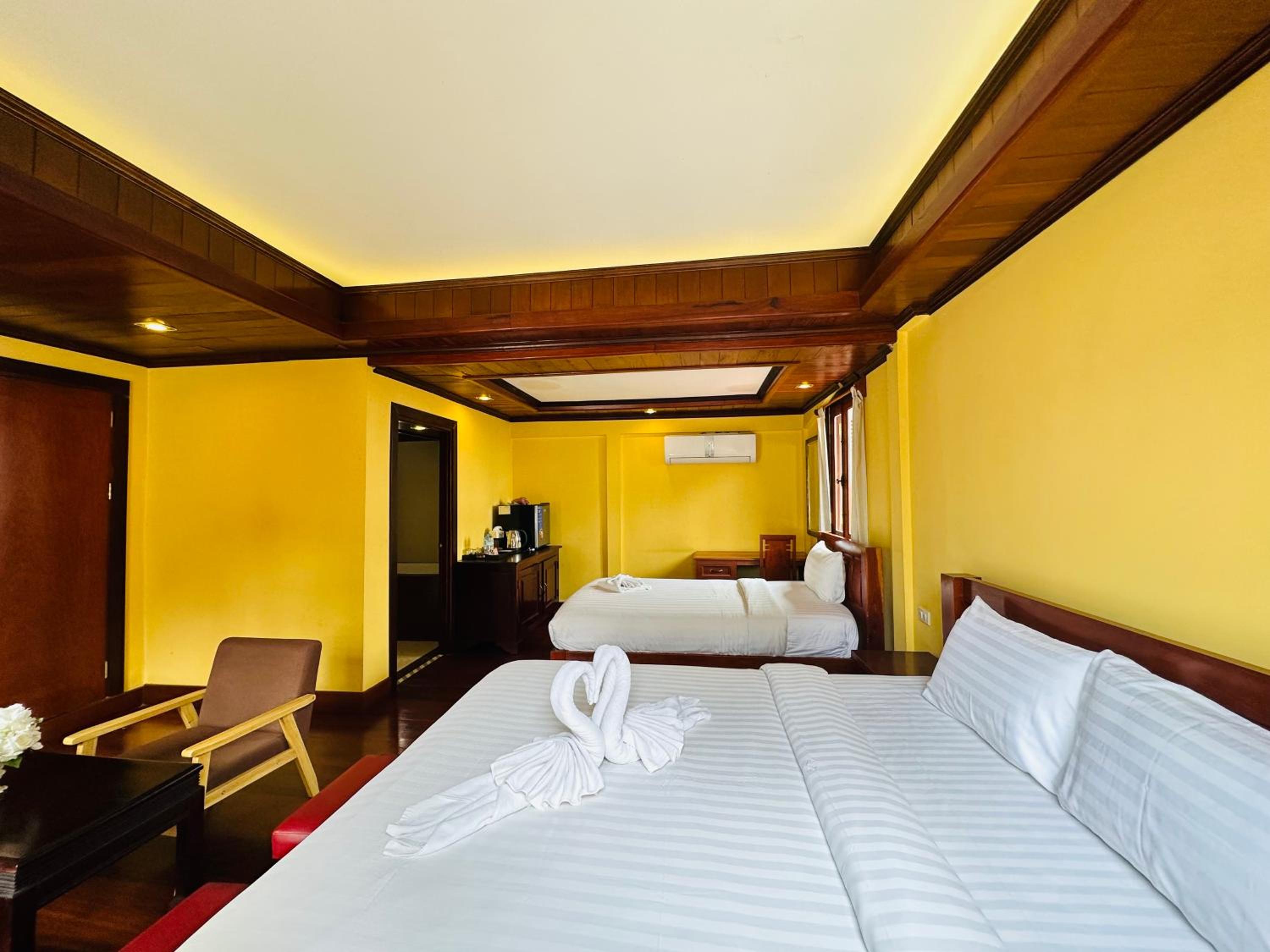 Luxury Triple Room - Photo 10