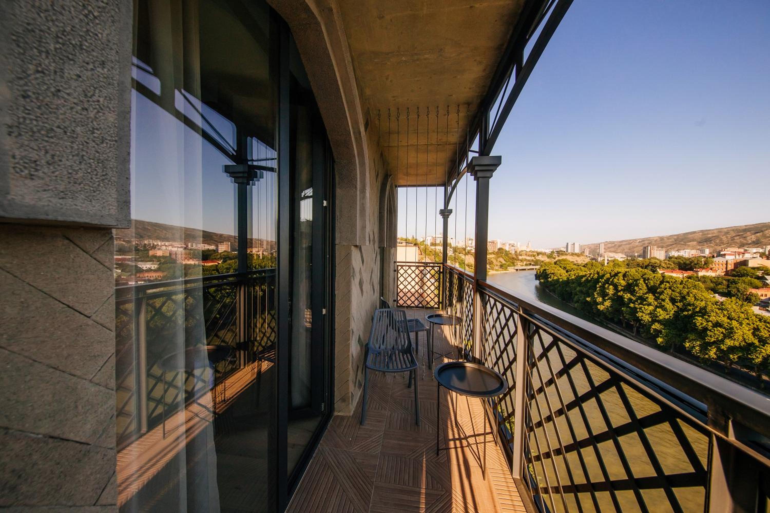 Superior Double or Twin Room with River View - Photo 4