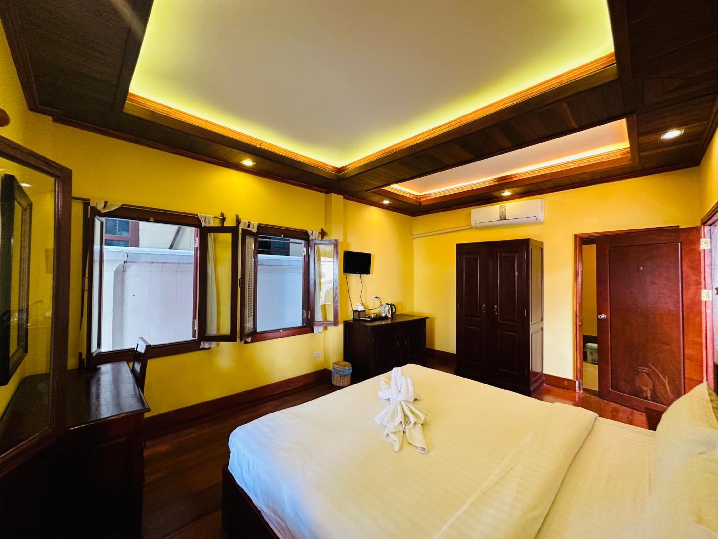 Deluxe Double Room - Photo 17