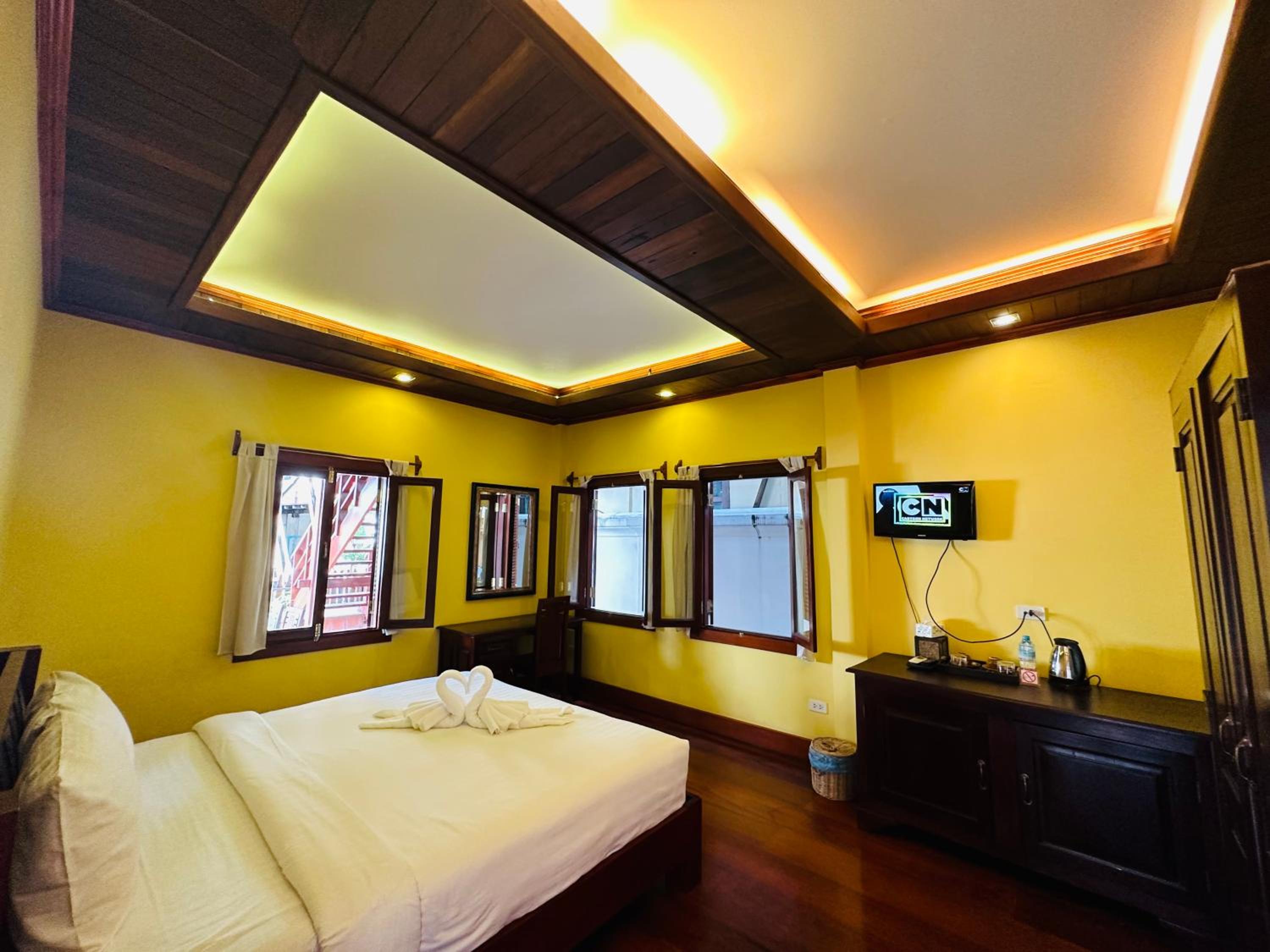 Deluxe Double Room - Photo 20