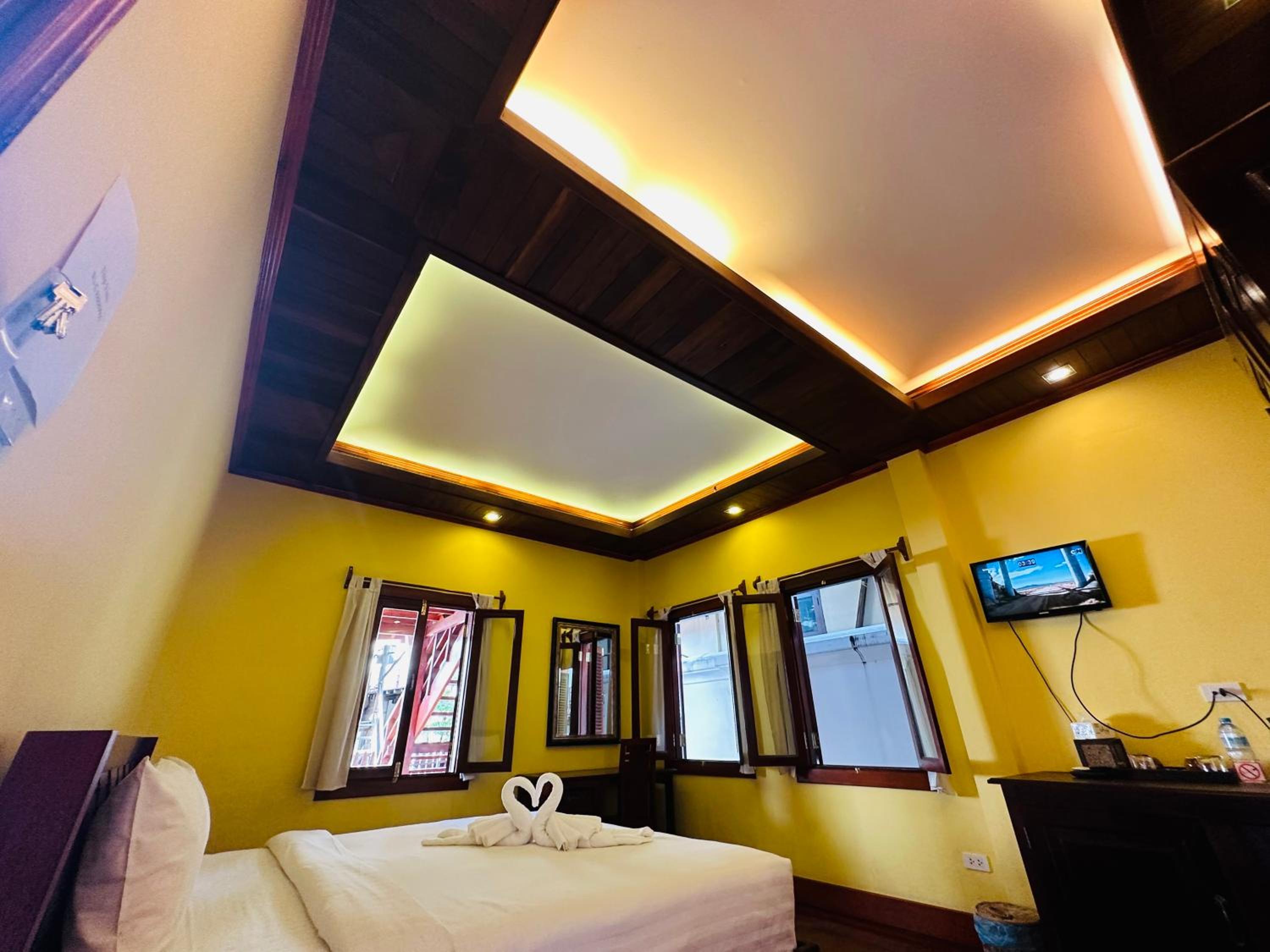 Deluxe Double Room - Photo 7