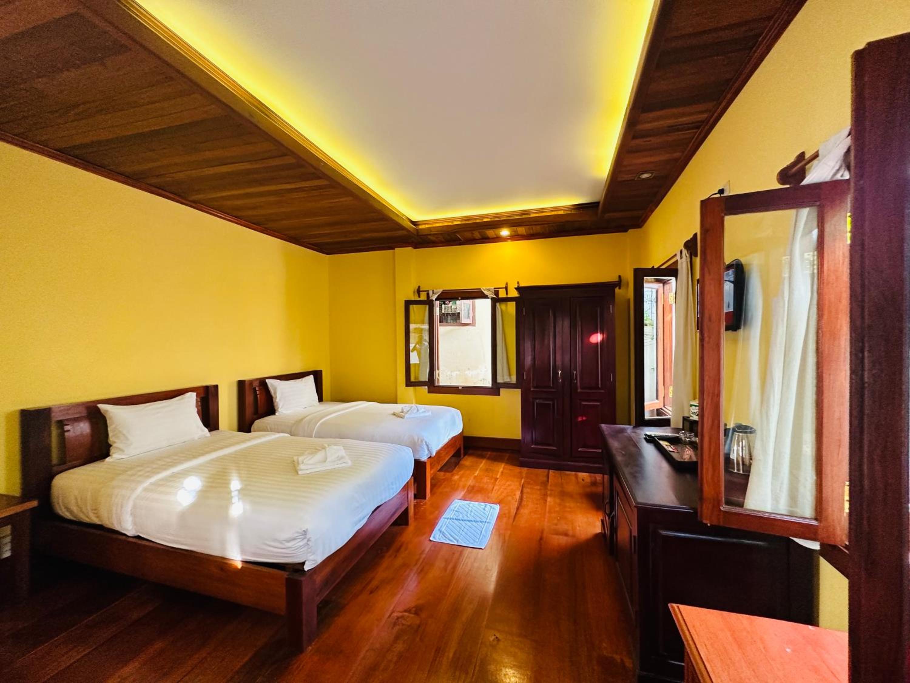 Deluxe Twin Room - Photo 8